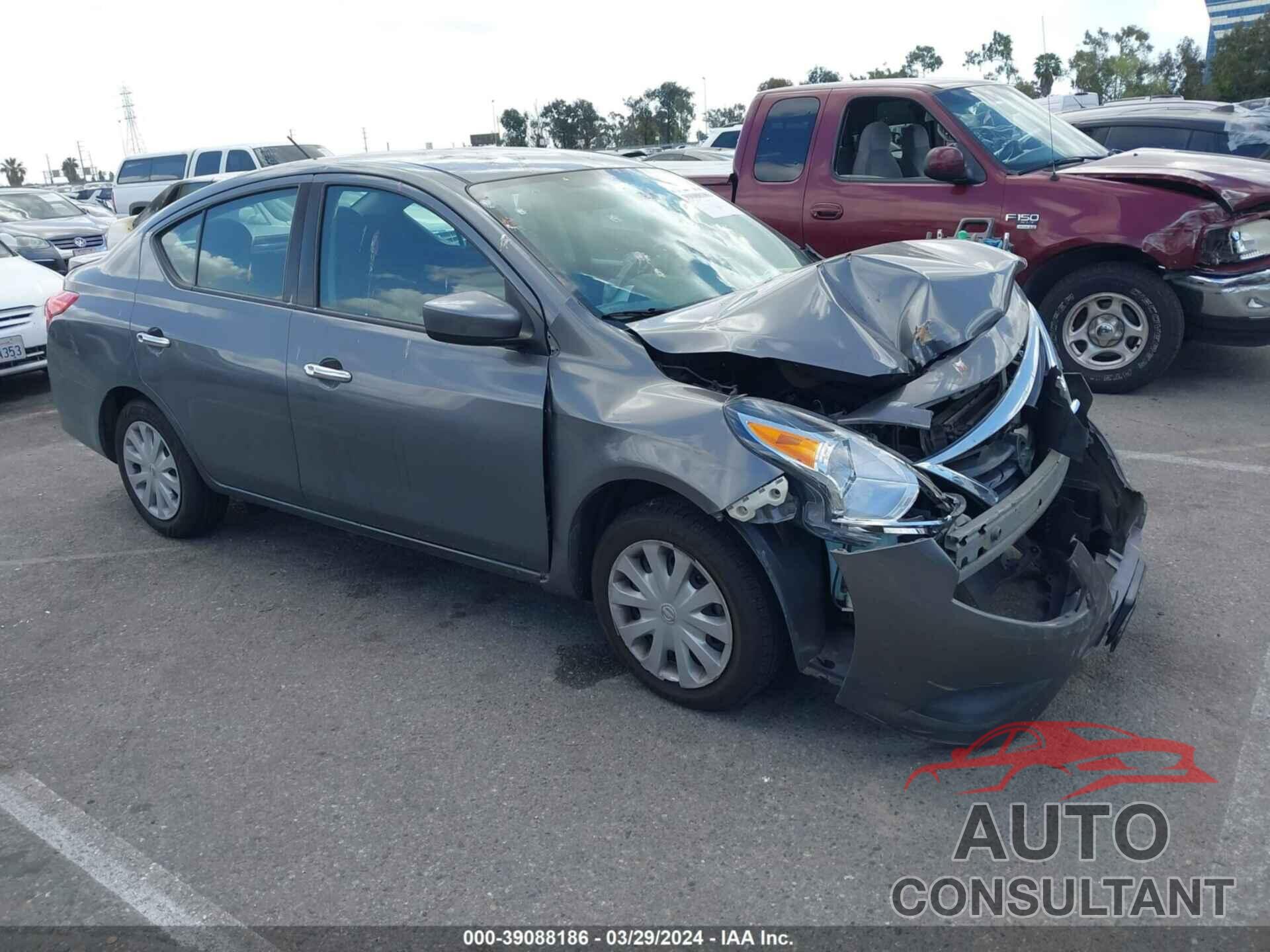 NISSAN VERSA 2018 - 3N1CN7AP1JL872391