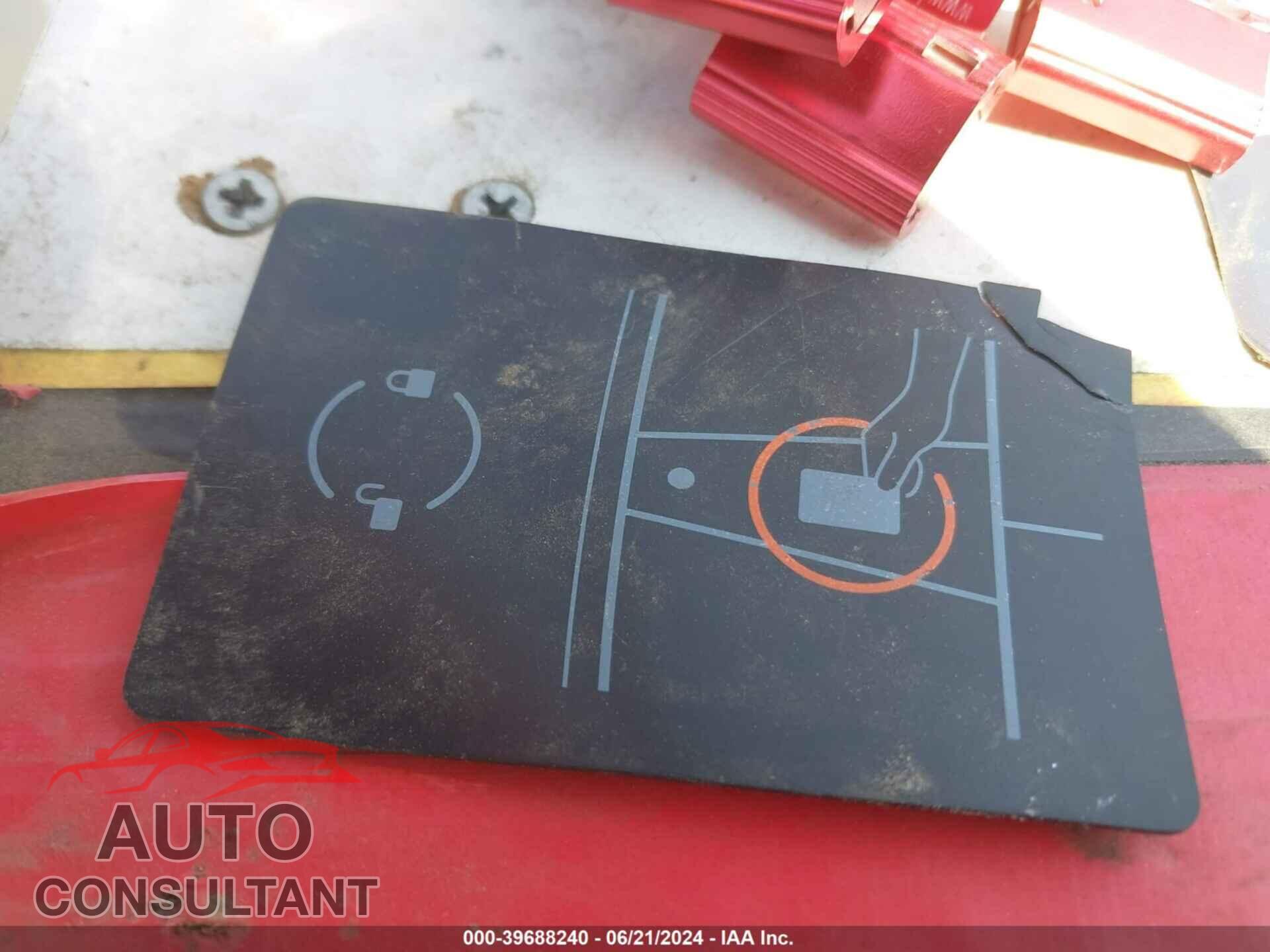 TESLA MODEL 3 2018 - 5YJ3E1EA0JF039096