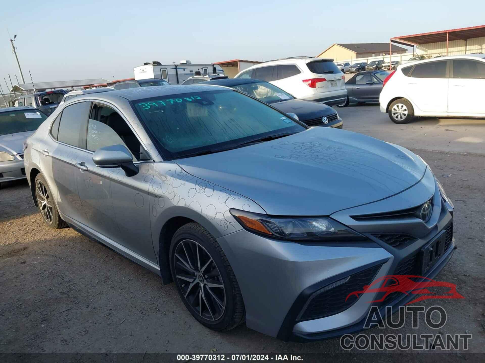 TOYOTA CAMRY 2024 - 4T1G11AK3RU192663