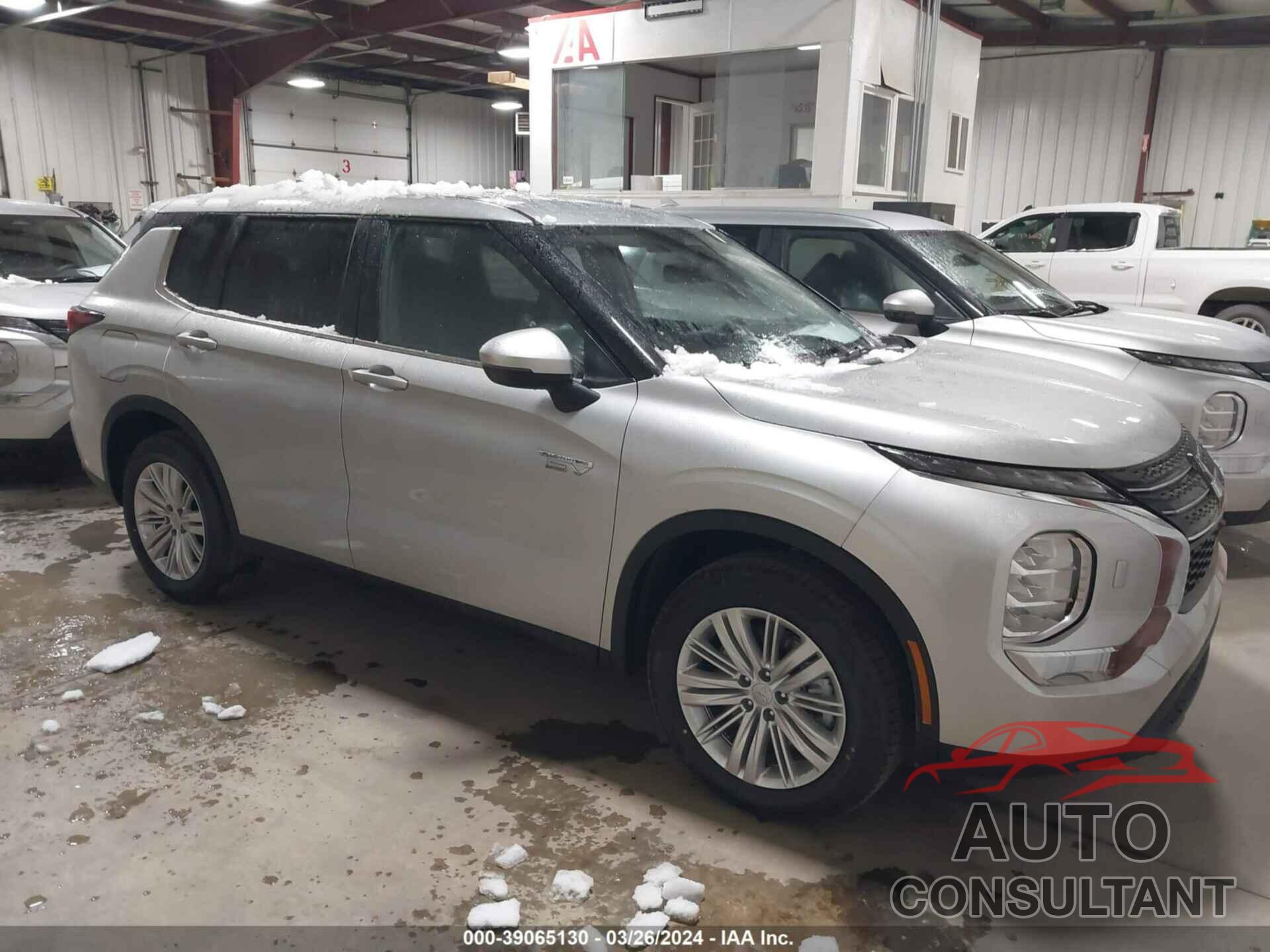 MITSUBISHI OUTLANDER 2024 - JA4T5UA93RZ049635