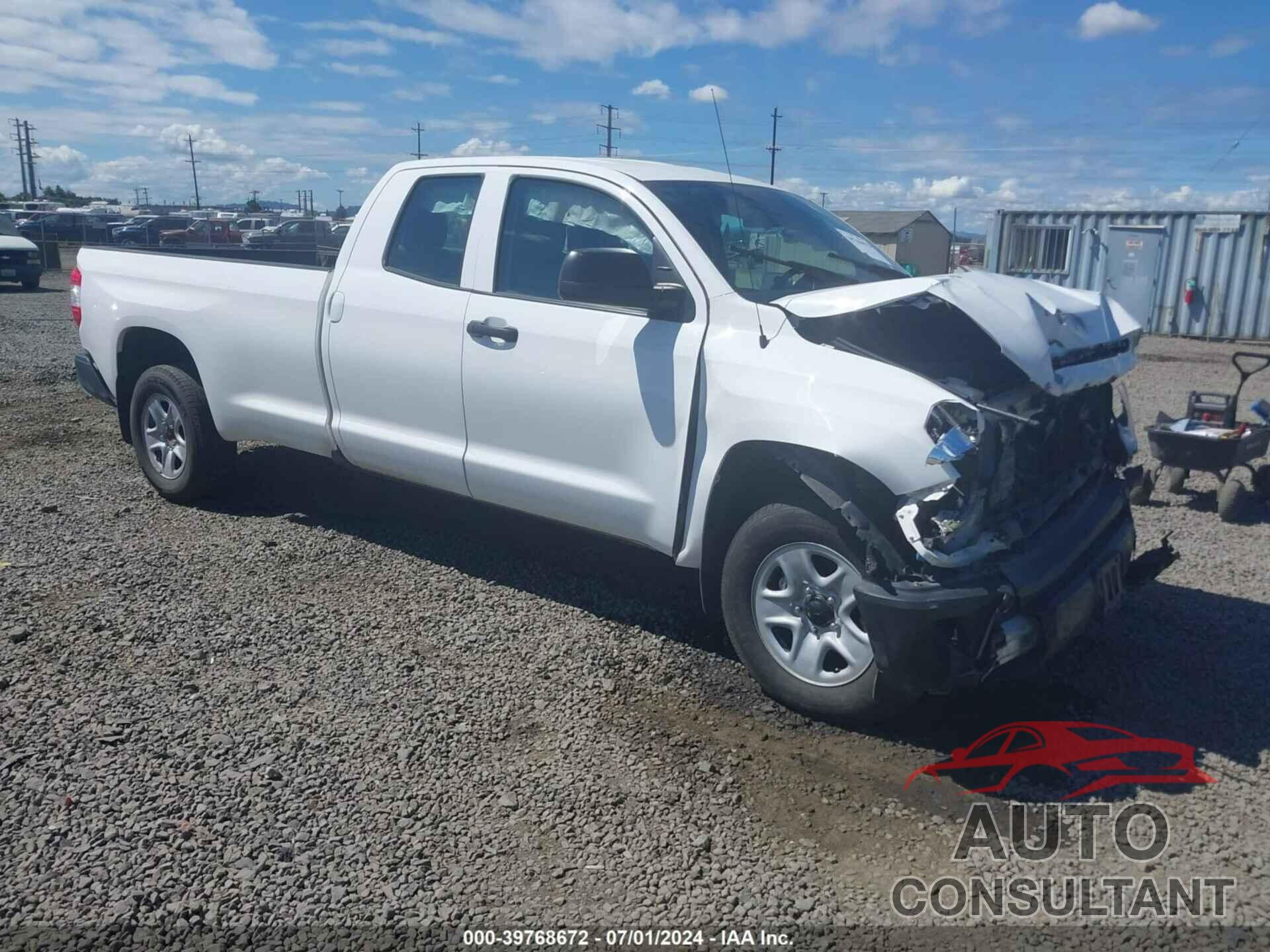 TOYOTA TUNDRA 2018 - 5TFCY5F13JX023705