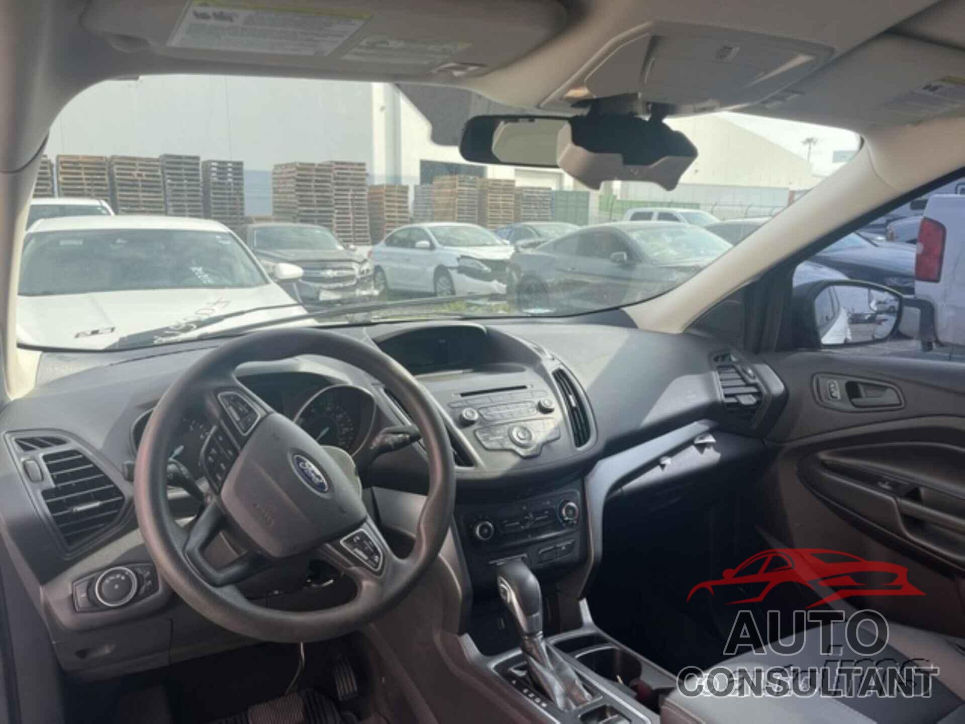 FORD ESCAPE 2018 - 1FMCU0F7XJUD38033