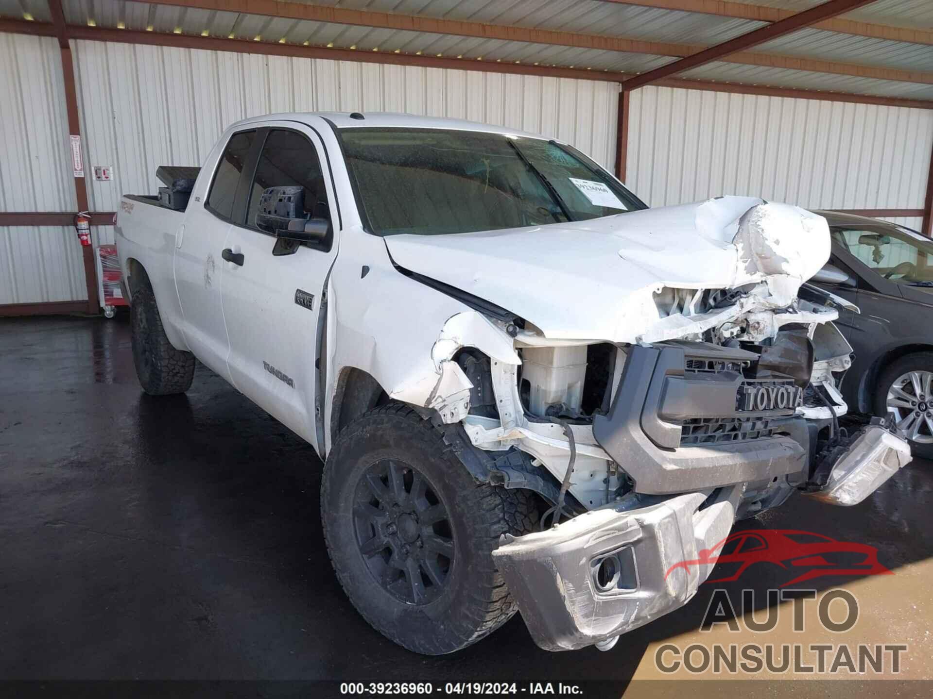 TOYOTA TUNDRA 2016 - 5TFUY5F13GX556313