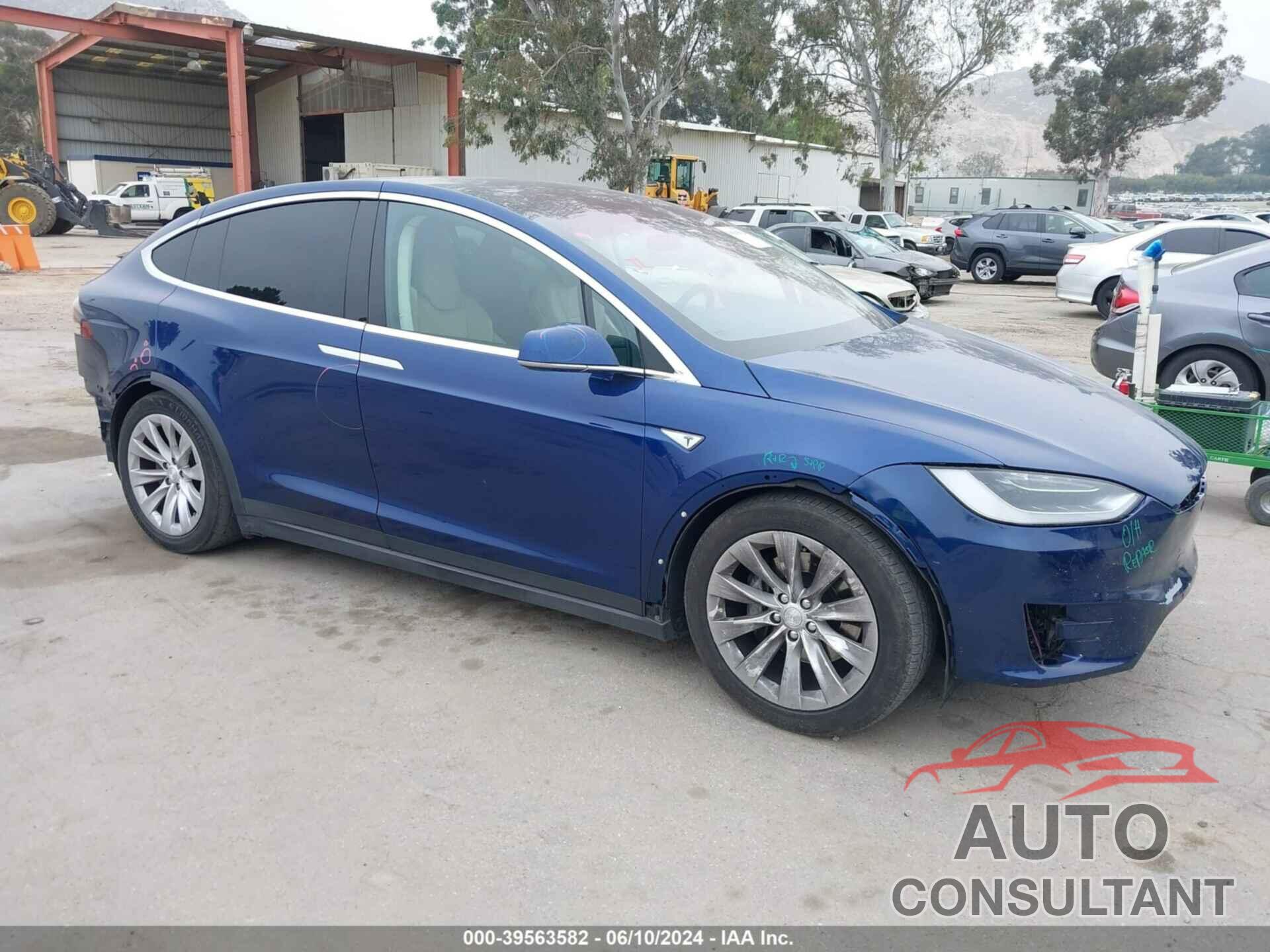 TESLA MODEL X 2016 - 5YJXCBE27GF015604