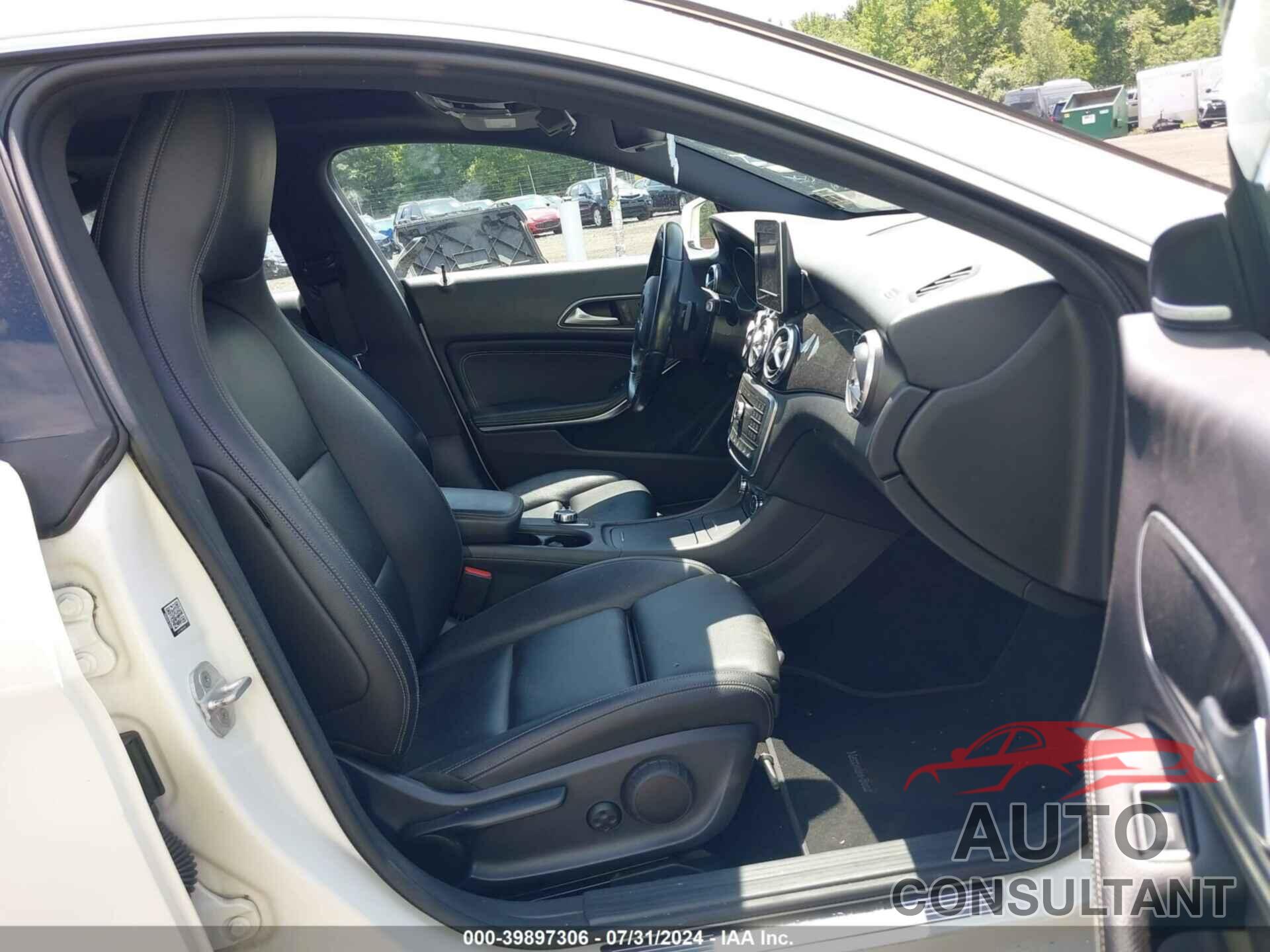 MERCEDES-BENZ CLA 250 2016 - WDDSJ4GB6GN313674