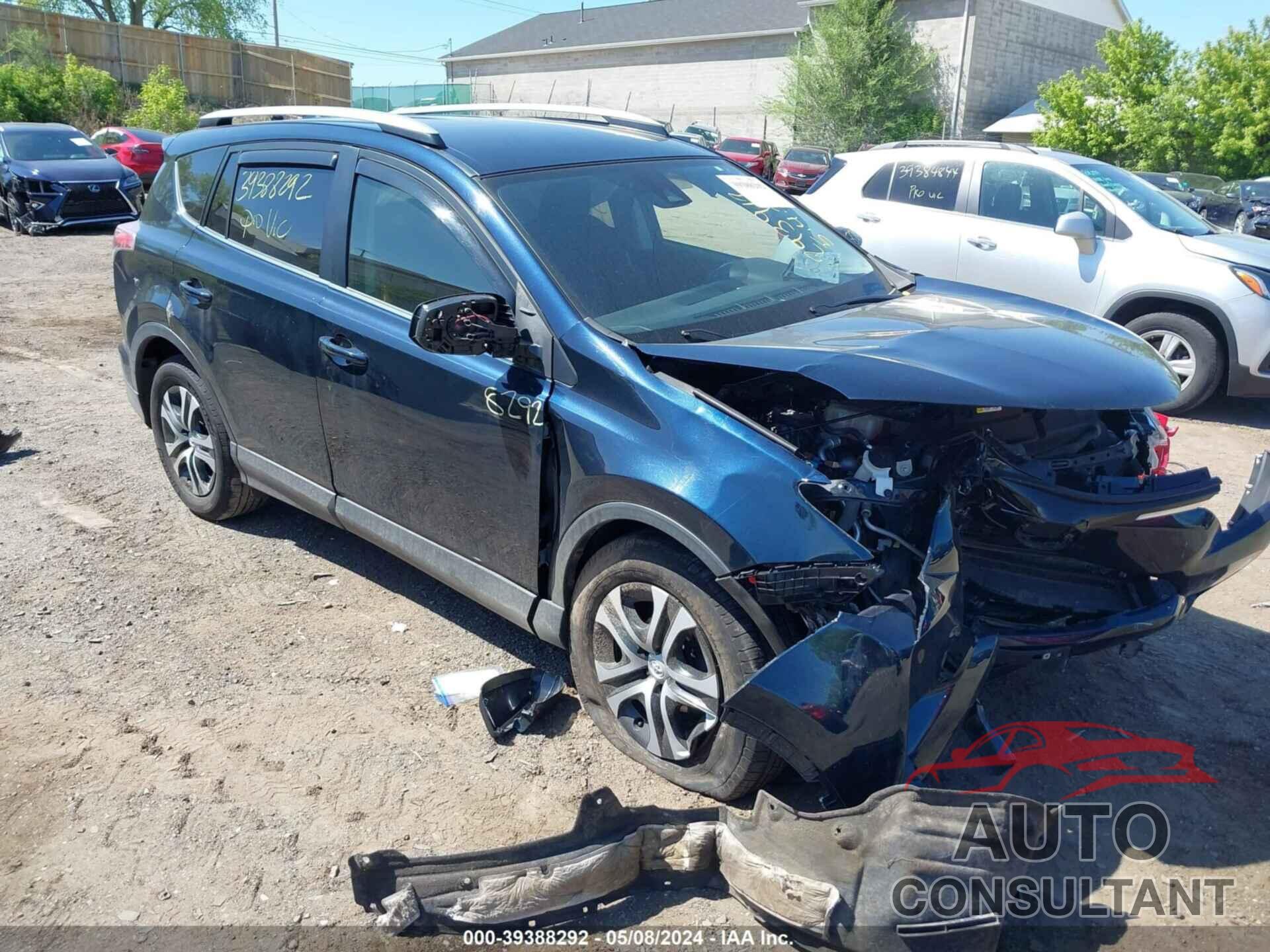 TOYOTA RAV4 2018 - JTMBFREV5JJ215126
