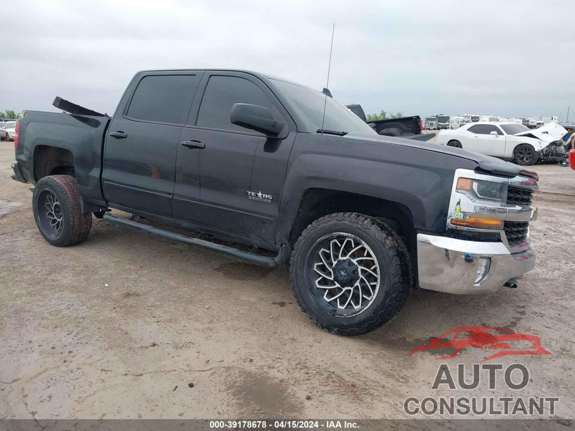 CHEVROLET SILVERADO 1500 2018 - 3GCUCRER0JG345420
