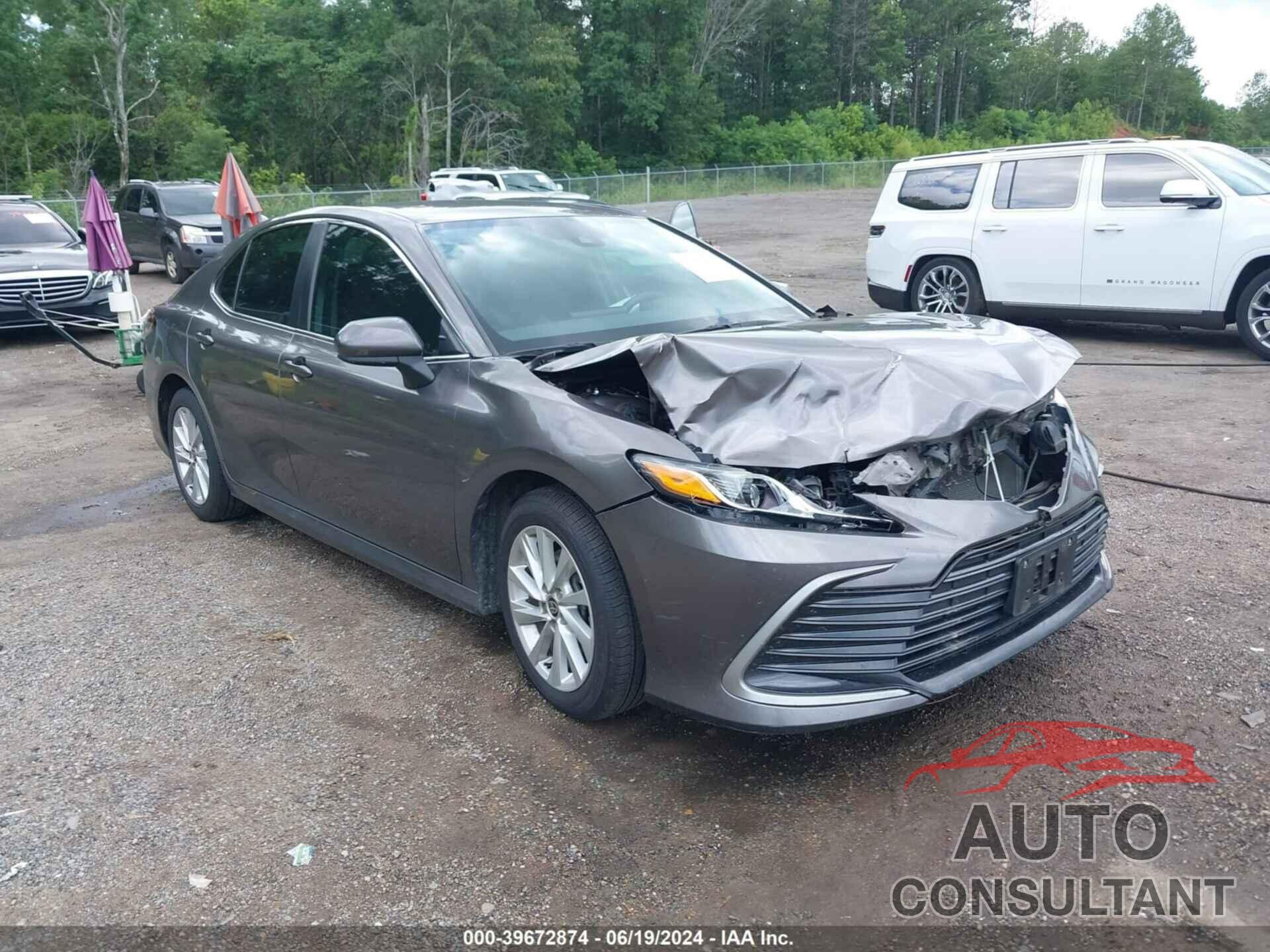 TOYOTA CAMRY 2021 - 4T1C11AK7MU443580