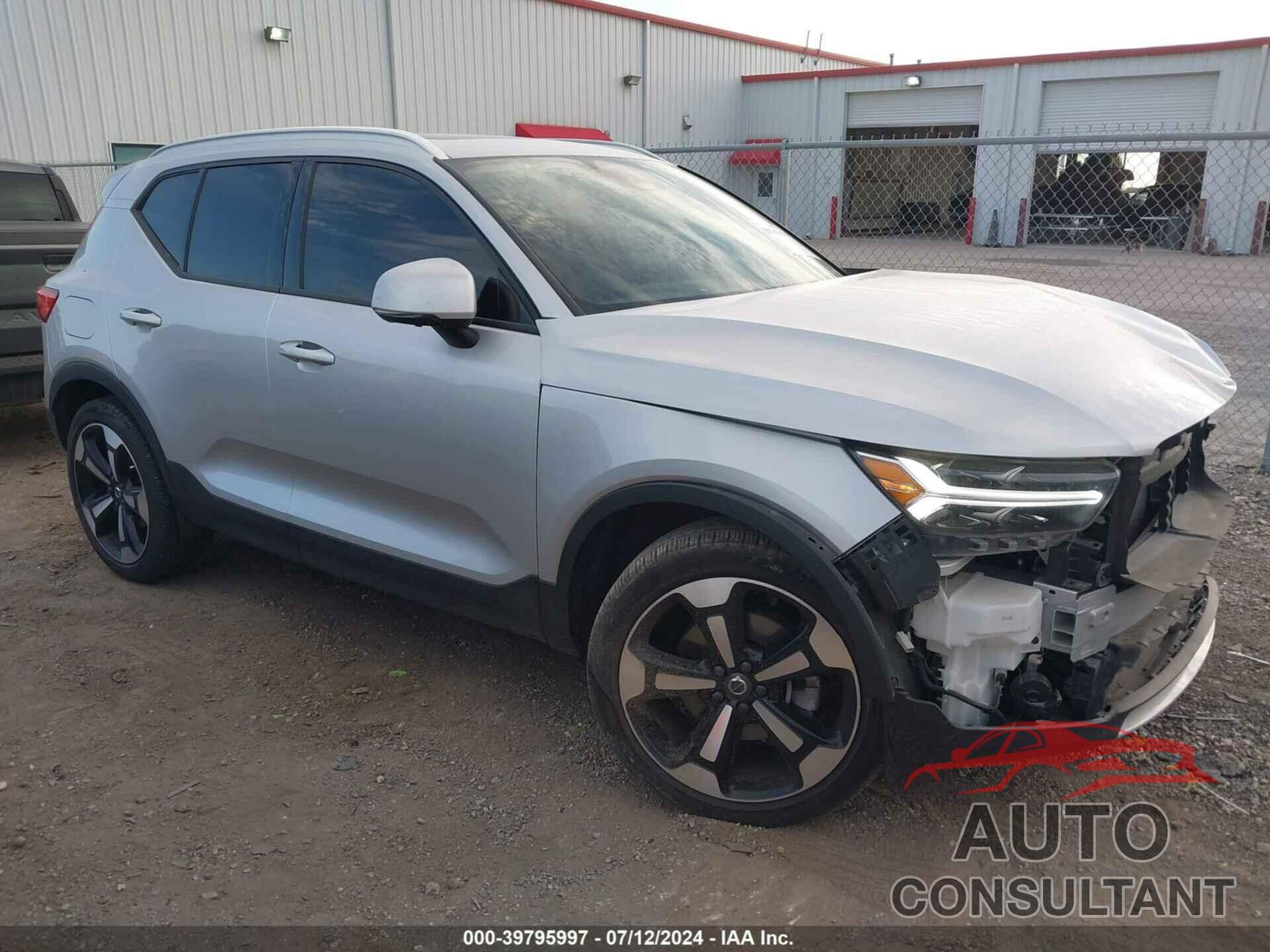 VOLVO XC40 2019 - YV4162UK1K2131372