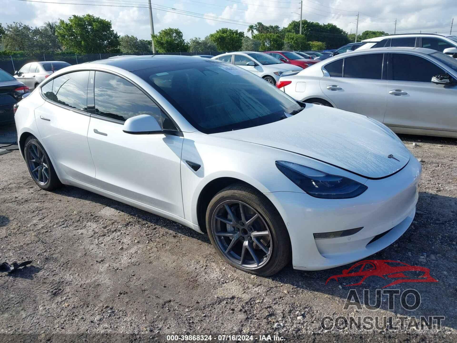 TESLA MODEL 3 2022 - 5YJ3E1EA3NF193677