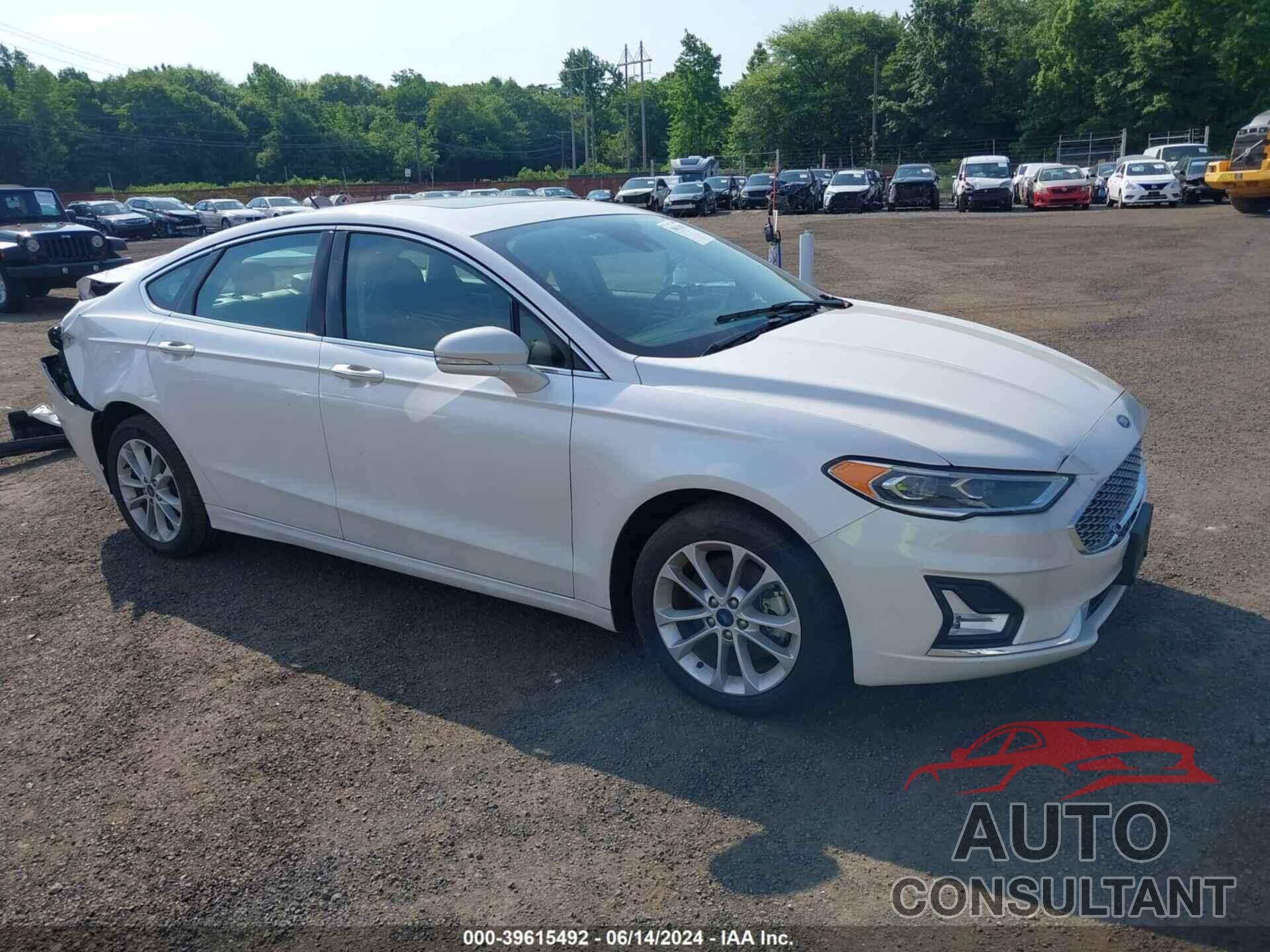 FORD FUSION 2020 - 3FA6P0SU5LR121381