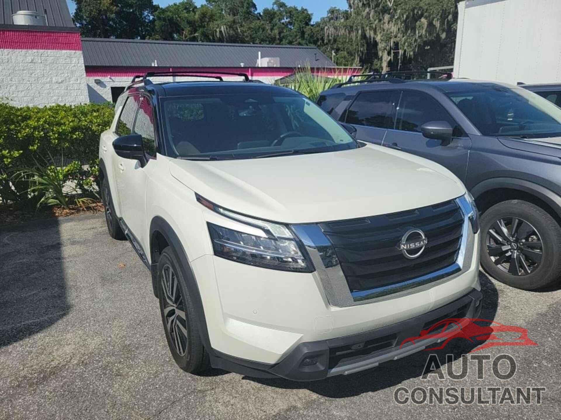 NISSAN PATHFINDER 2023 - 5N1DR3DH6PC233913