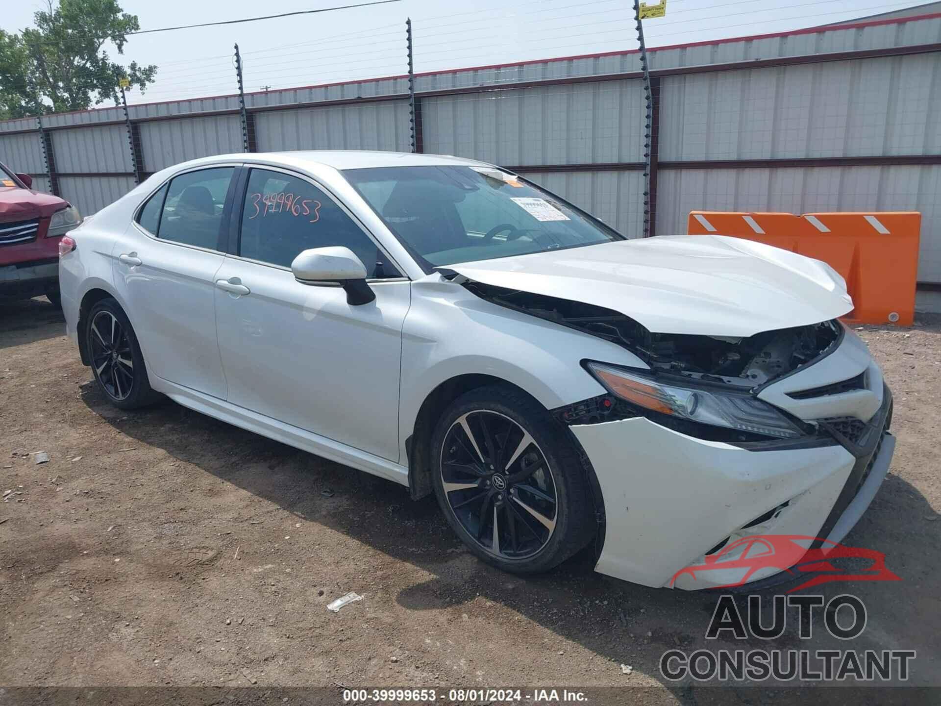 TOYOTA CAMRY 2018 - 4T1B61HK9JU058830
