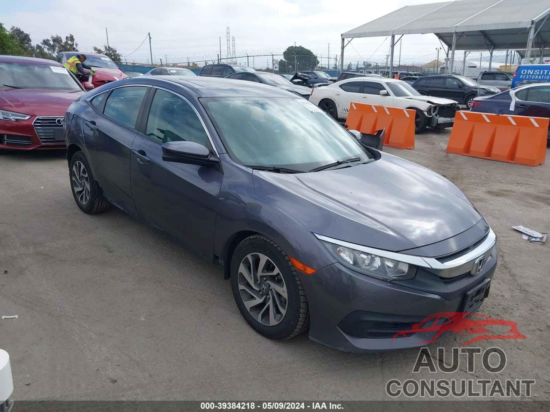 HONDA CIVIC 2018 - 2HGFC2F70JH574002