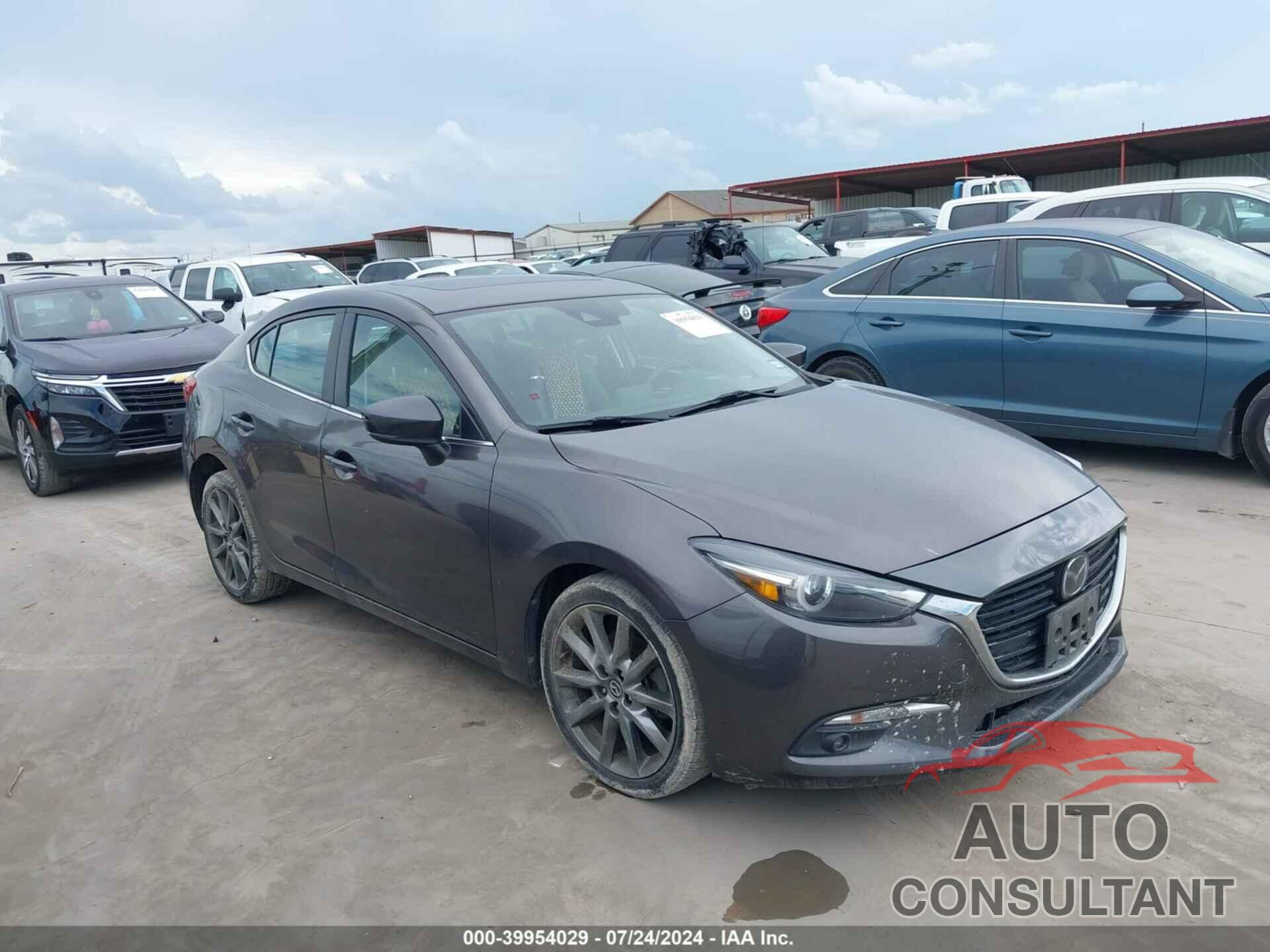 MAZDA MAZDA3 2018 - 3MZBN1W39JM230794