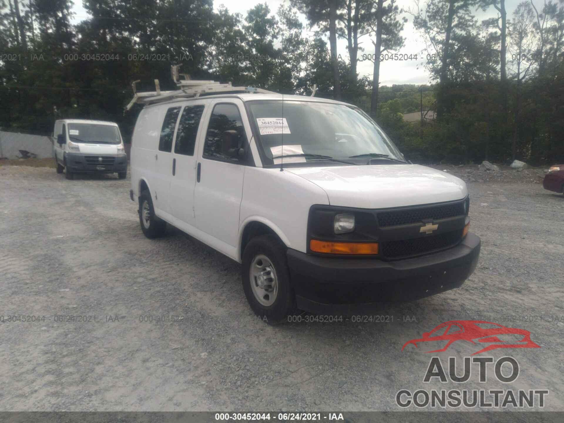 CHEVROLET EXPRESS CARGO VAN 2017 - 1GCWGAFG8H1174002