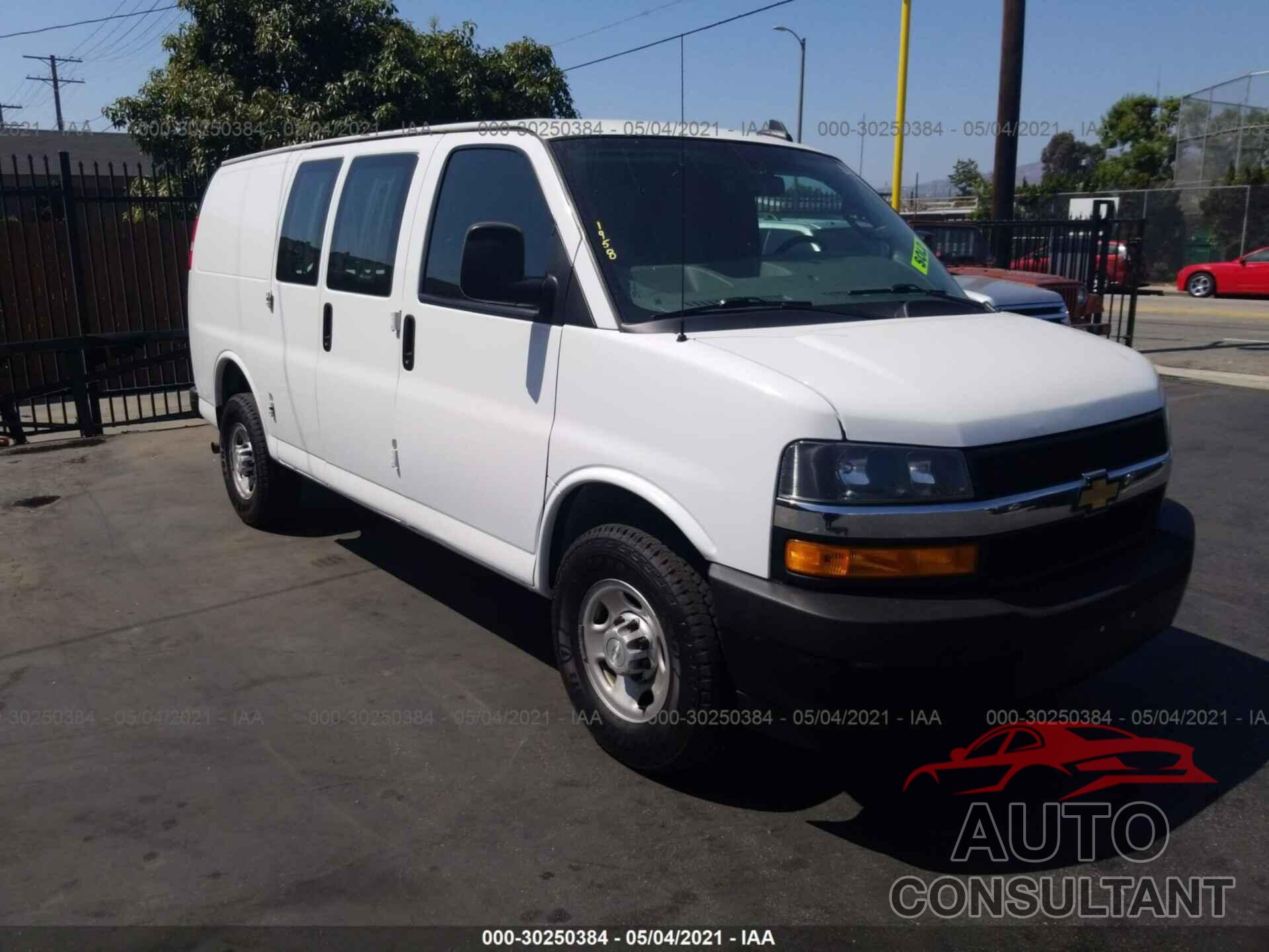 CHEVROLET EXPRESS CARGO VAN 2019 - 1GCWGAFP7K1173348