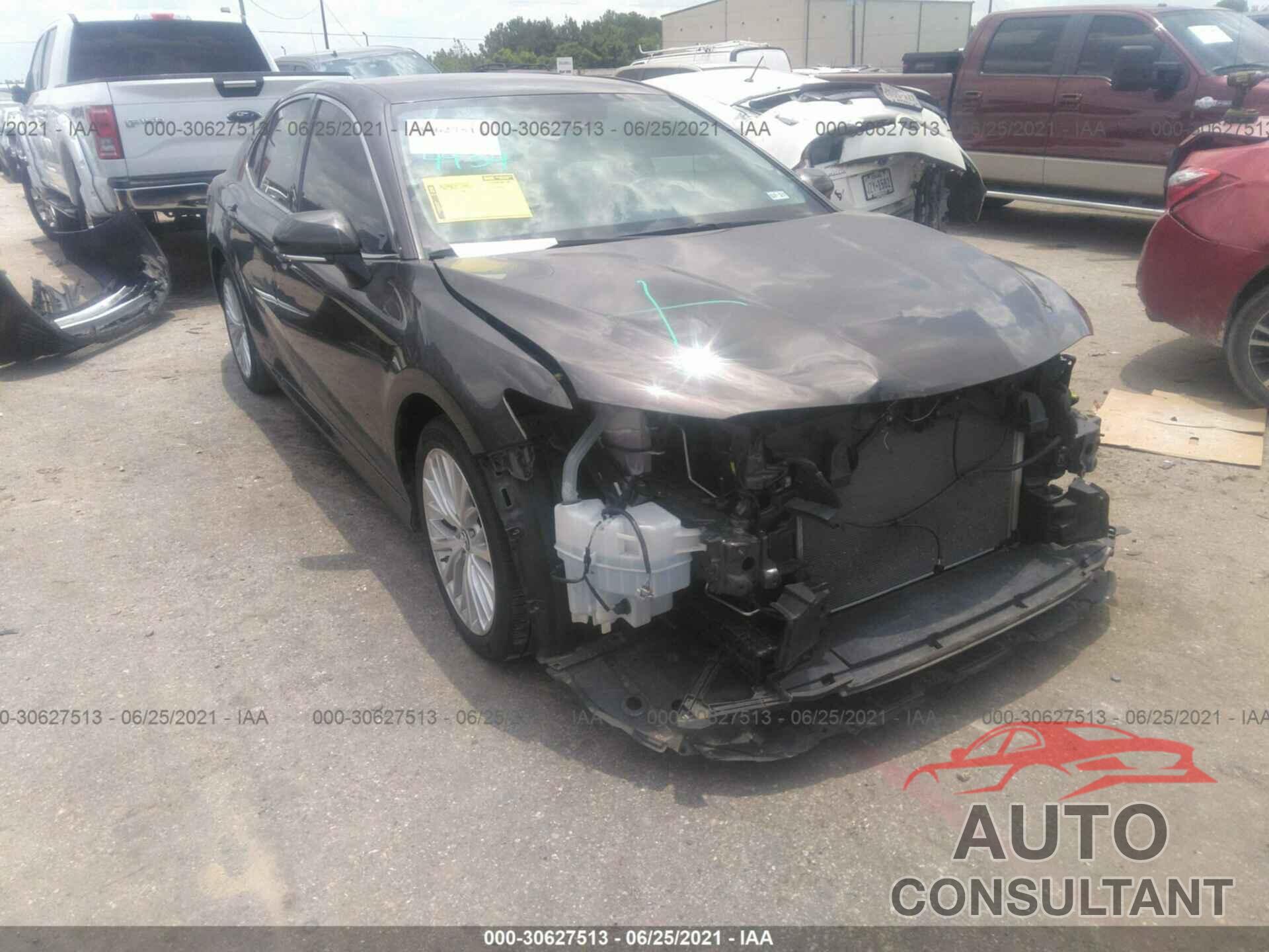 TOYOTA CAMRY 2019 - 4T1B11HK0KU779165