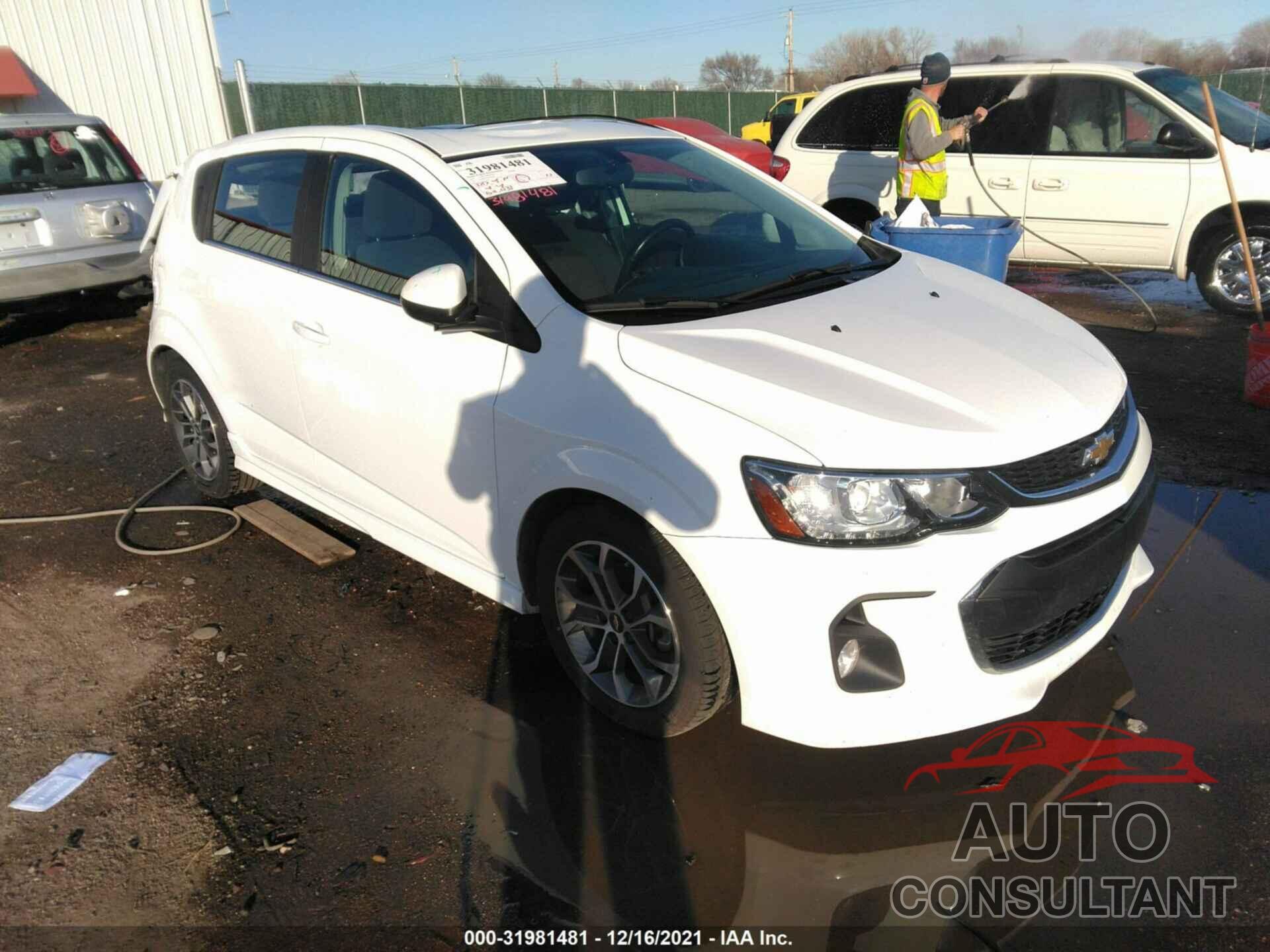 CHEVROLET SONIC 2017 - 1G1JD6SH7H4108384