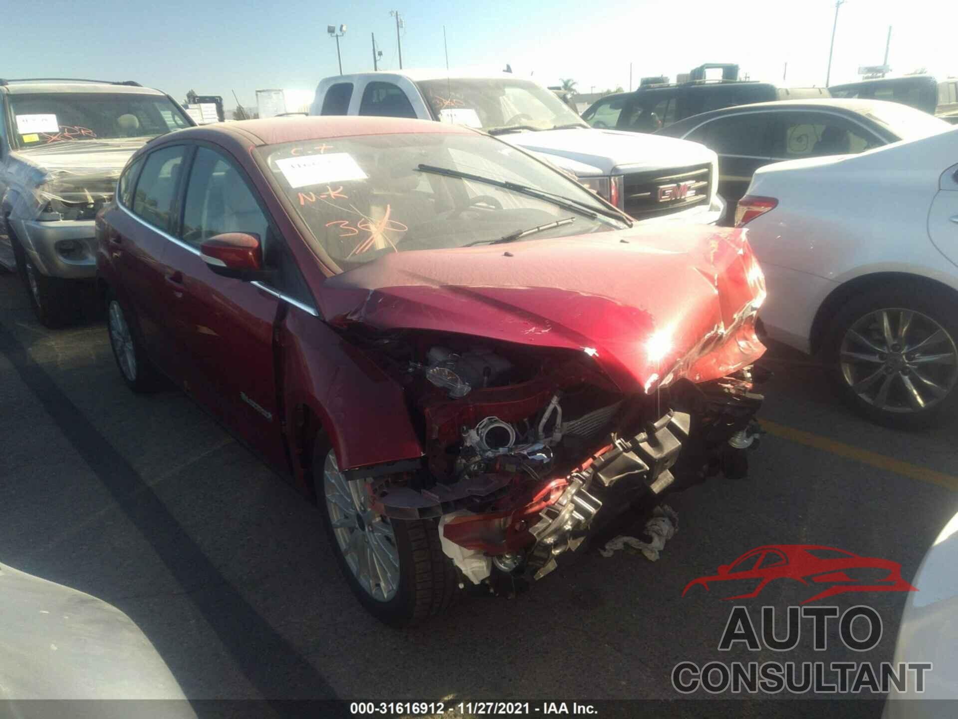 FORD FOCUS 2017 - 1FADP3R49HL263611