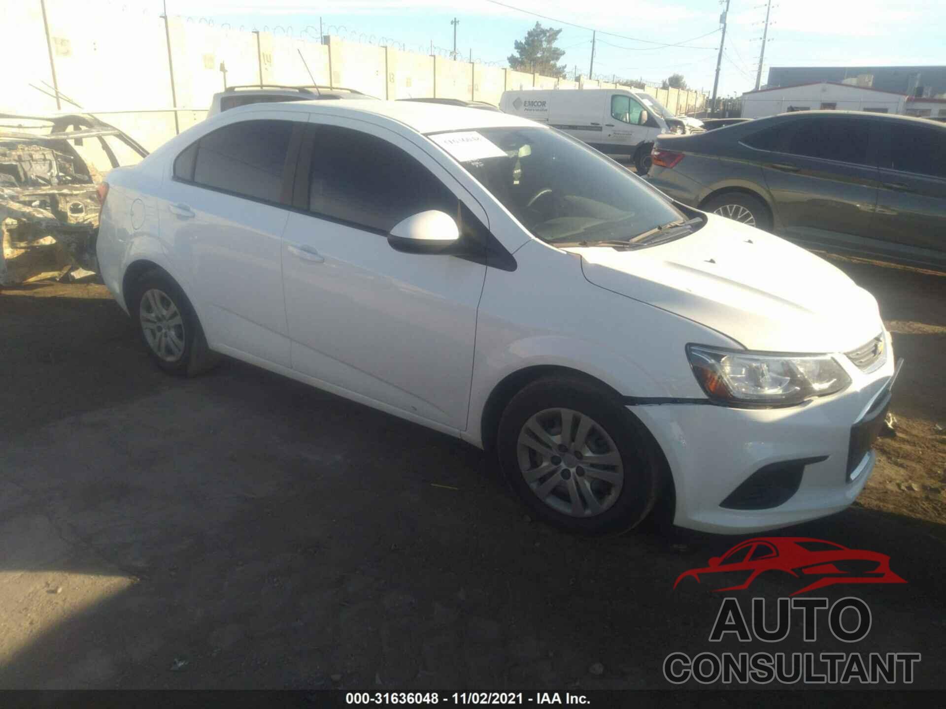 CHEVROLET SONIC 2019 - 1G1JB5SB9K4135380