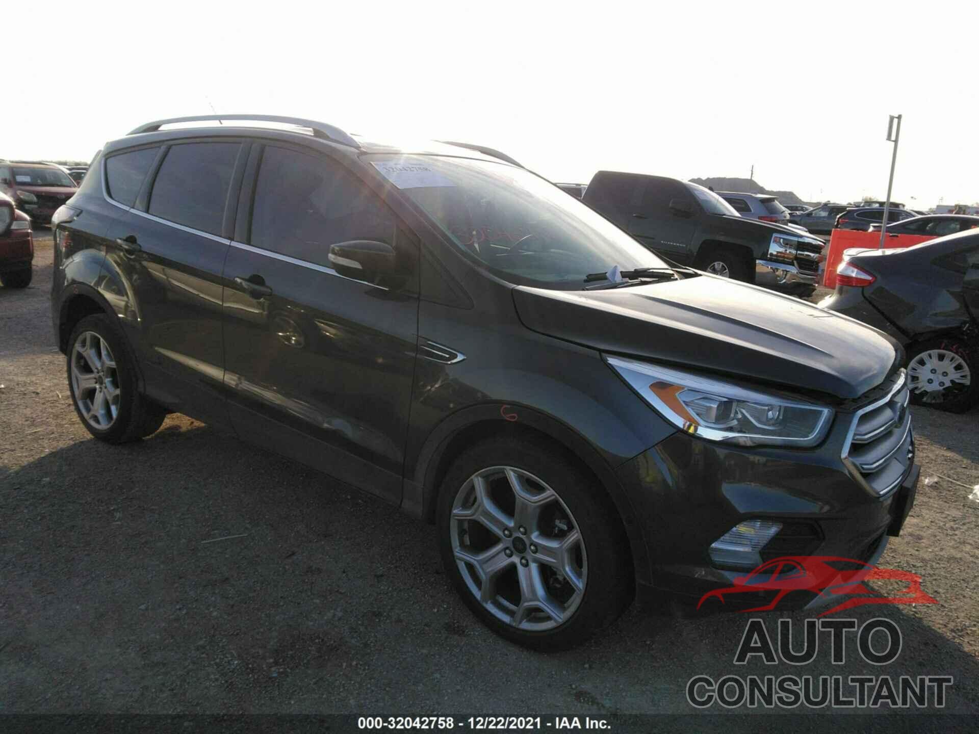 FORD ESCAPE 2018 - 1FMCU0J93JUD36343