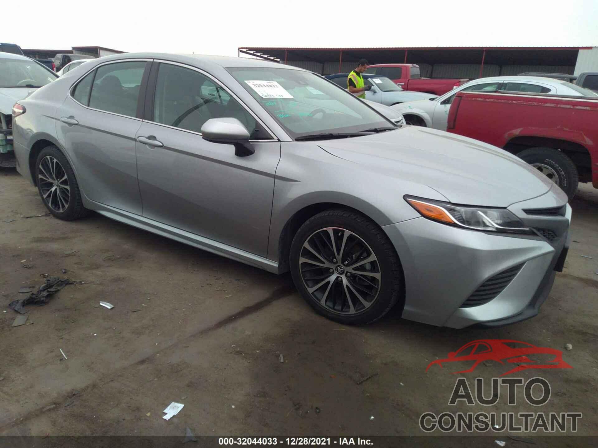TOYOTA CAMRY 2019 - 4T1B11HK8KU801901