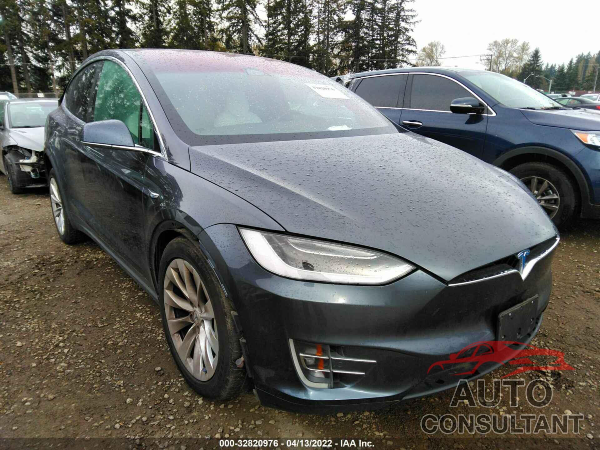 TESLA MODEL X 2017 - 5YJXCBE29HF049500