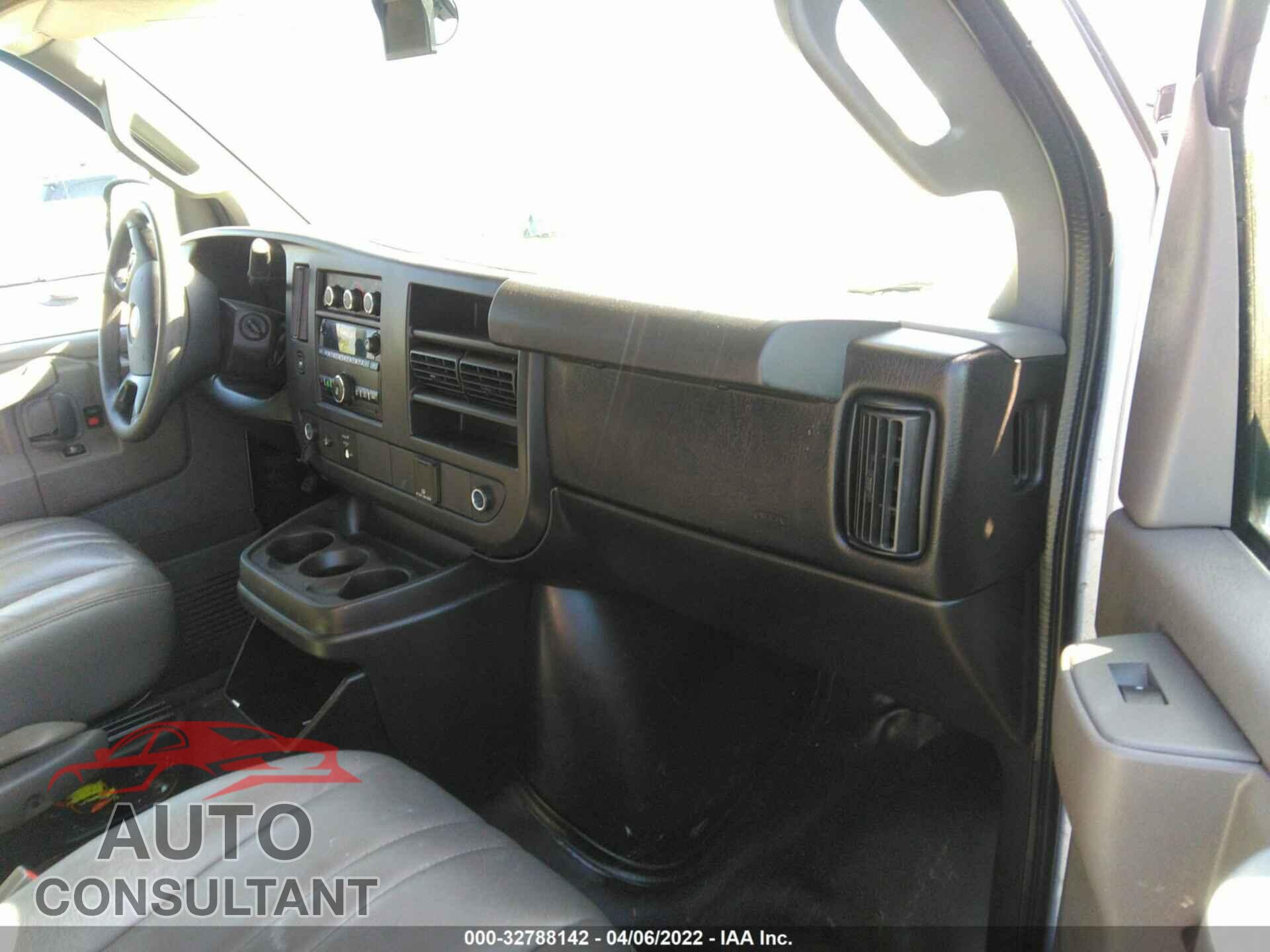 CHEVROLET EXPRESS CARGO VAN 2016 - 1GCWGAFF6G1162159