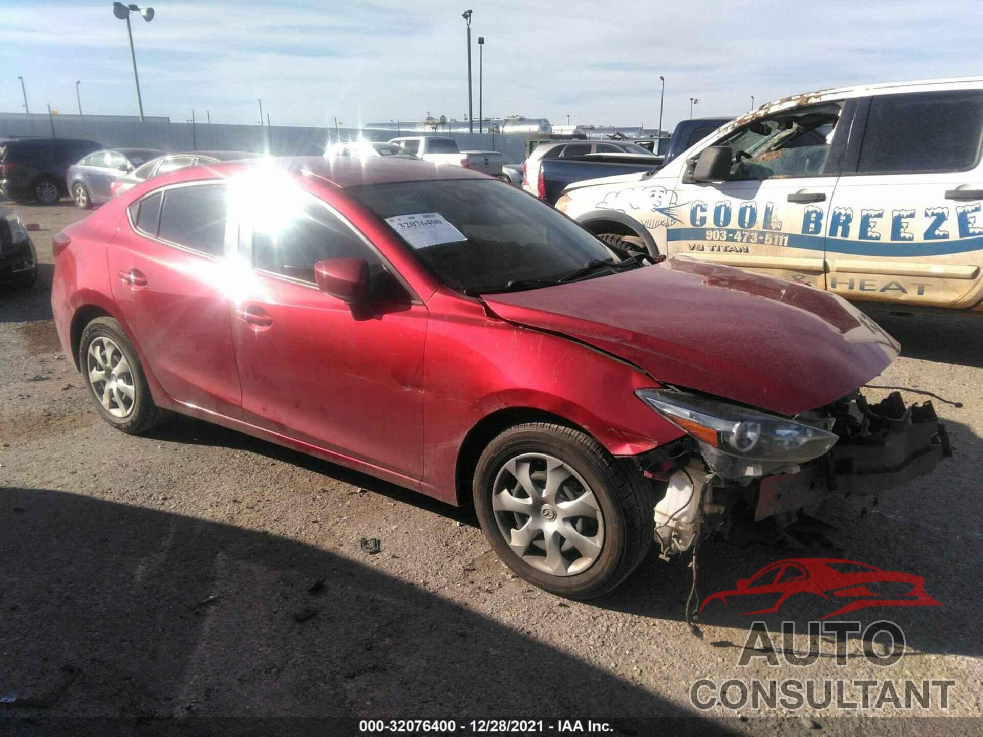 MAZDA MAZDA3 4-DOOR 2018 - 3MZBN1U7XJM241583