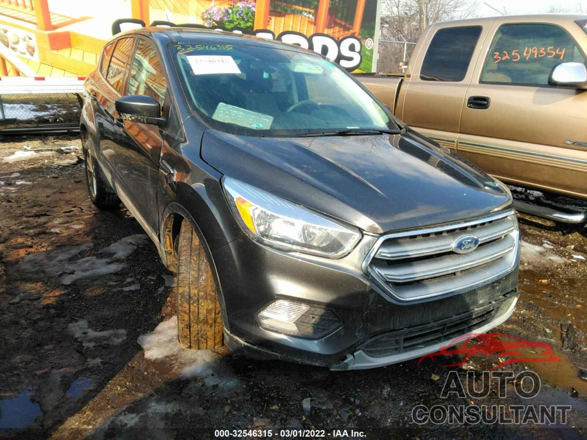 FORD ESCAPE 2017 - 1FMCU0GD4HUE69456