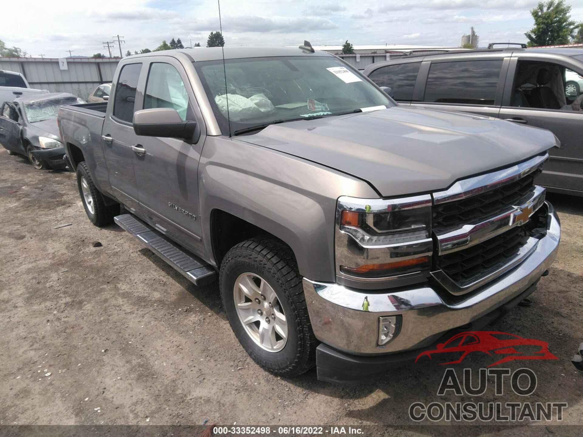 CHEVROLET SILVERADO 1500 2017 - 1GCVKREC2HZ207729