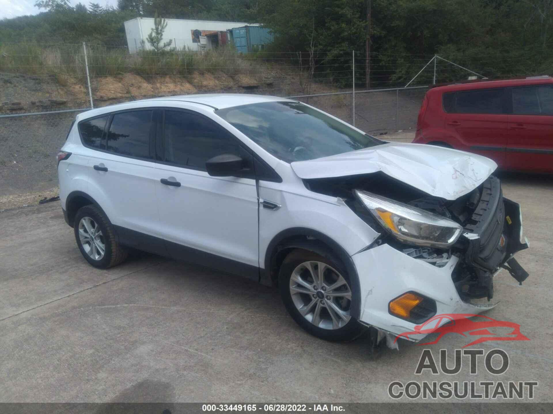 FORD ESCAPE 2017 - 1FMCU0F76HUB56209