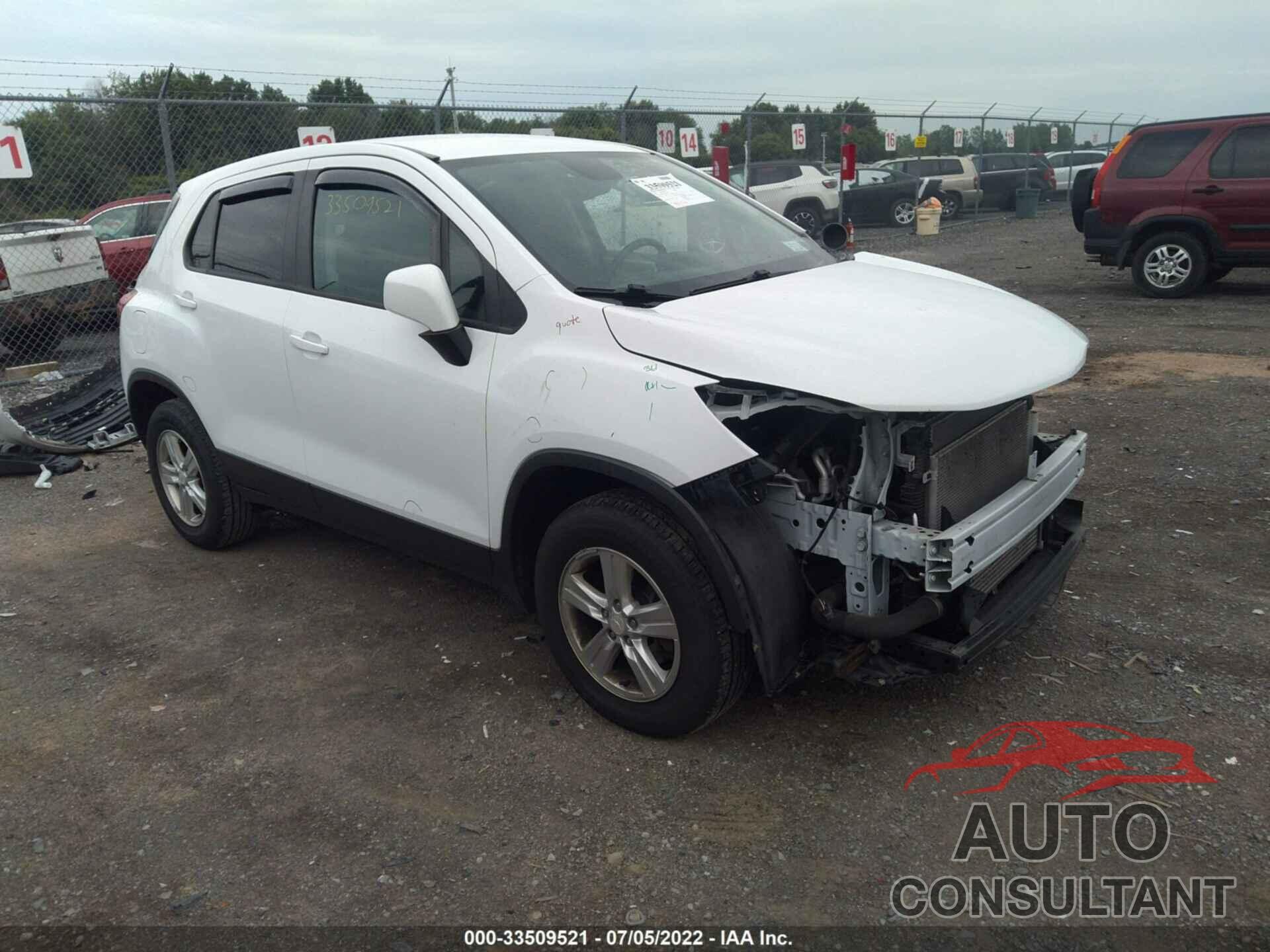 CHEVROLET TRAX 2017 - 3GNCJNSB5HL274659