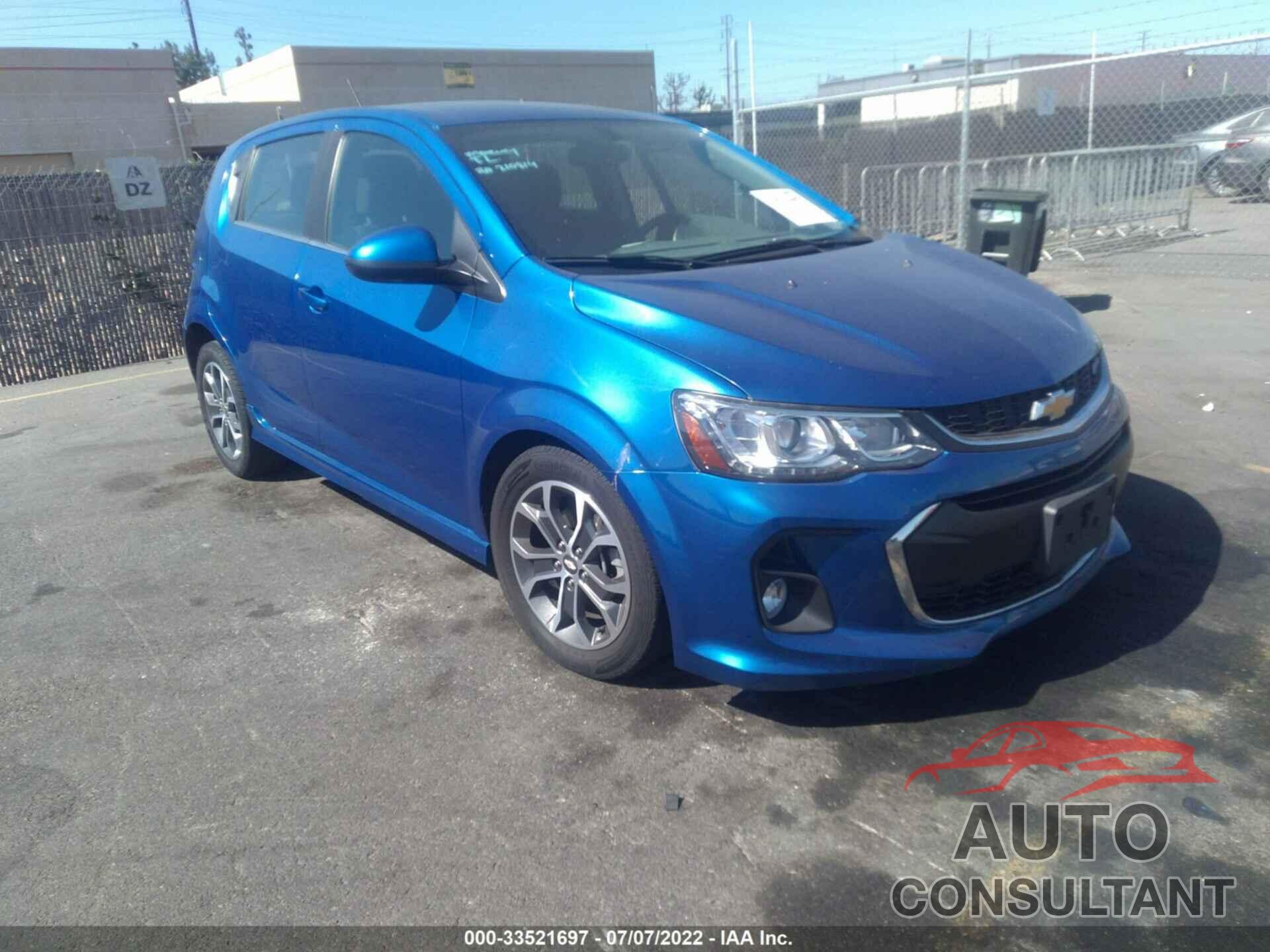 CHEVROLET SONIC 2017 - 1G1JD6SB2H4157147