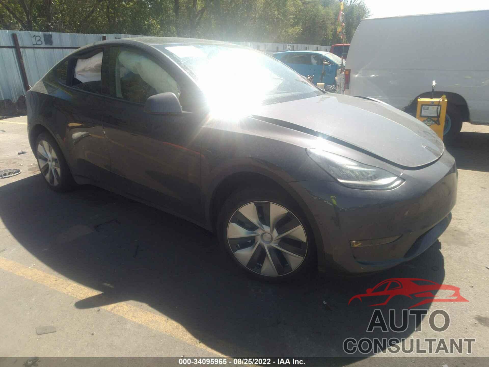 TESLA MODEL Y 2022 - 7SAYGAEE1NF401237
