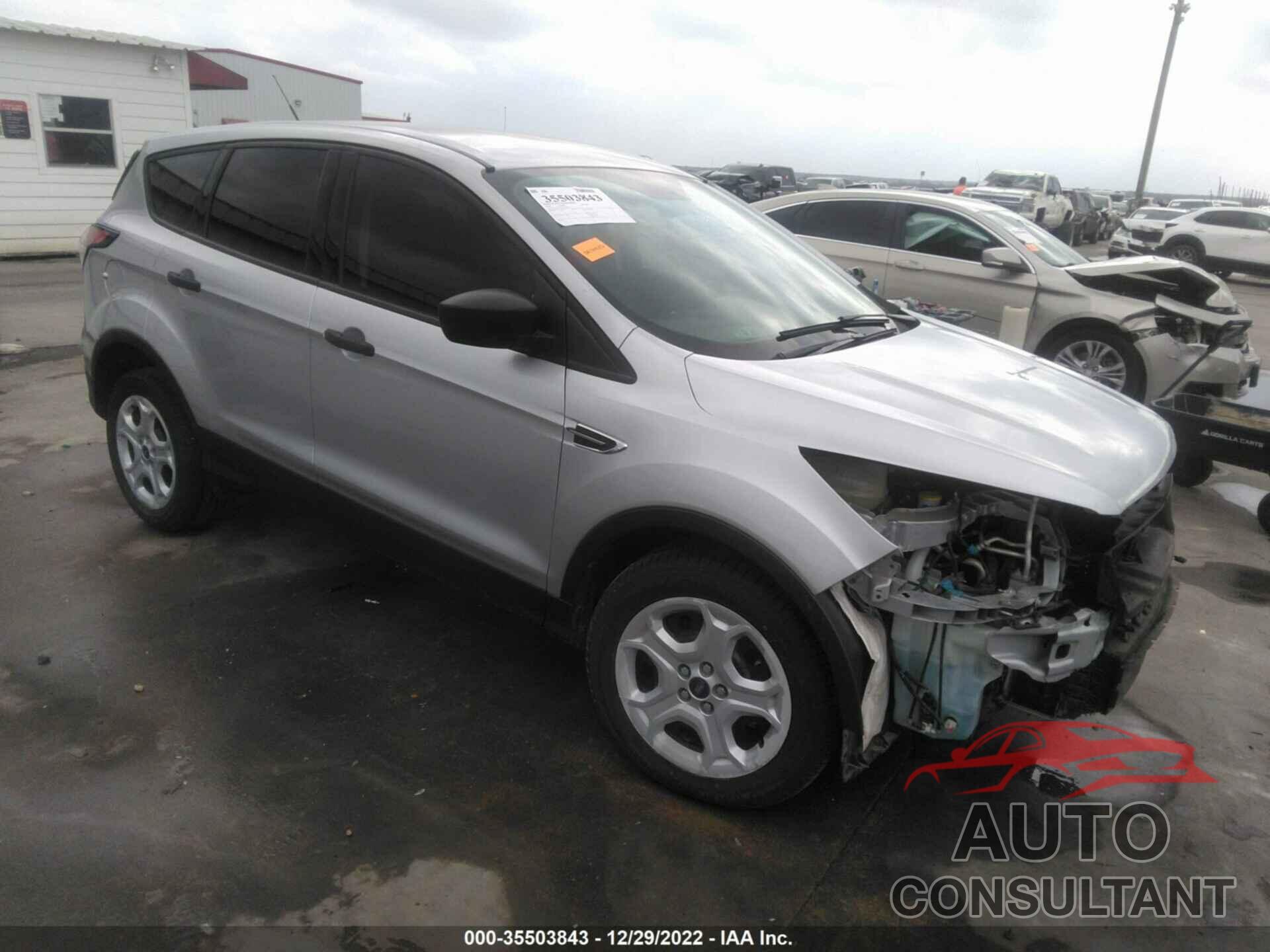 FORD ESCAPE 2018 - 1FMCU0F75JUC34467