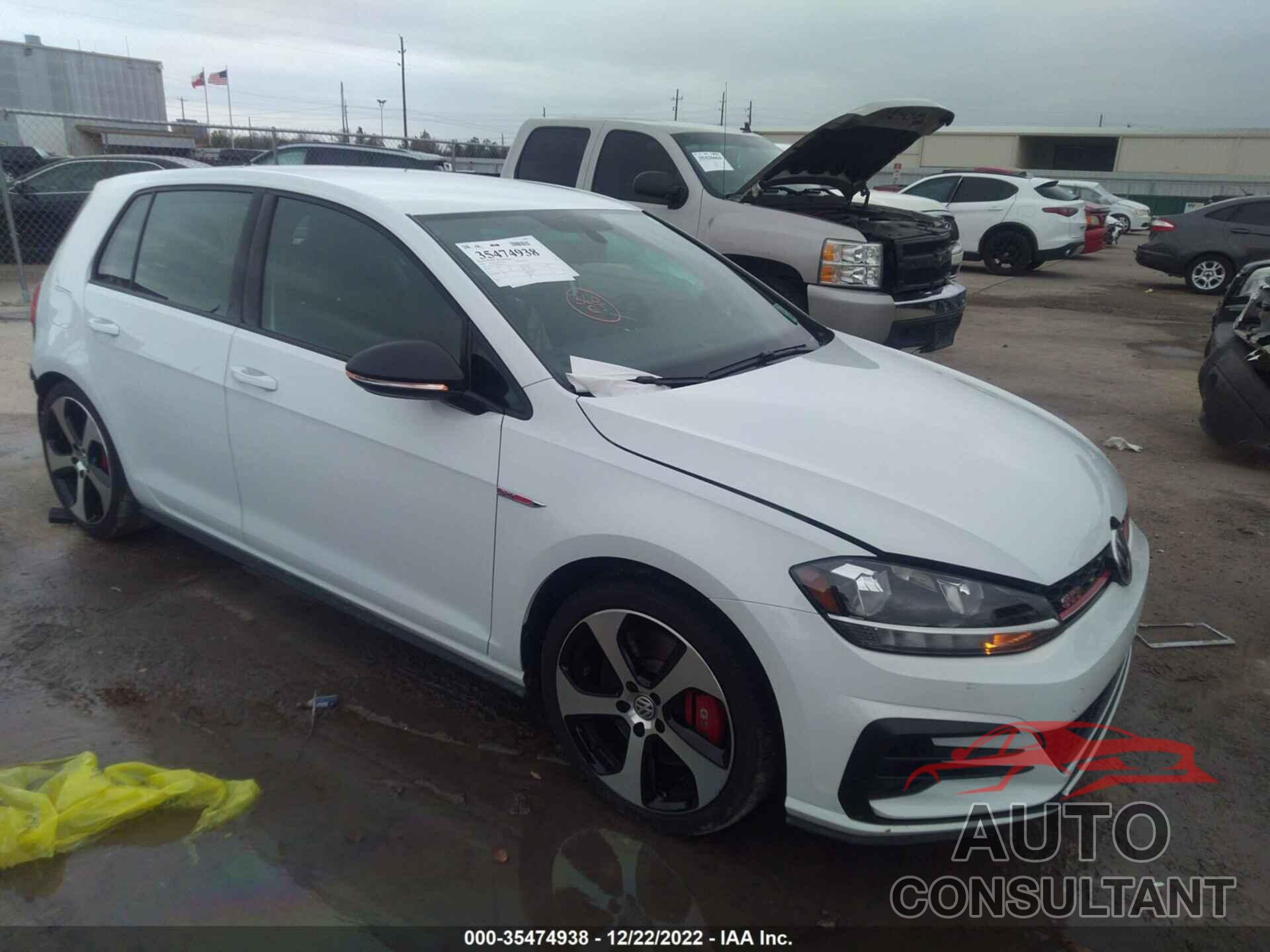 VOLKSWAGEN GOLF GTI 2019 - 3VW6T7AU9KM037122