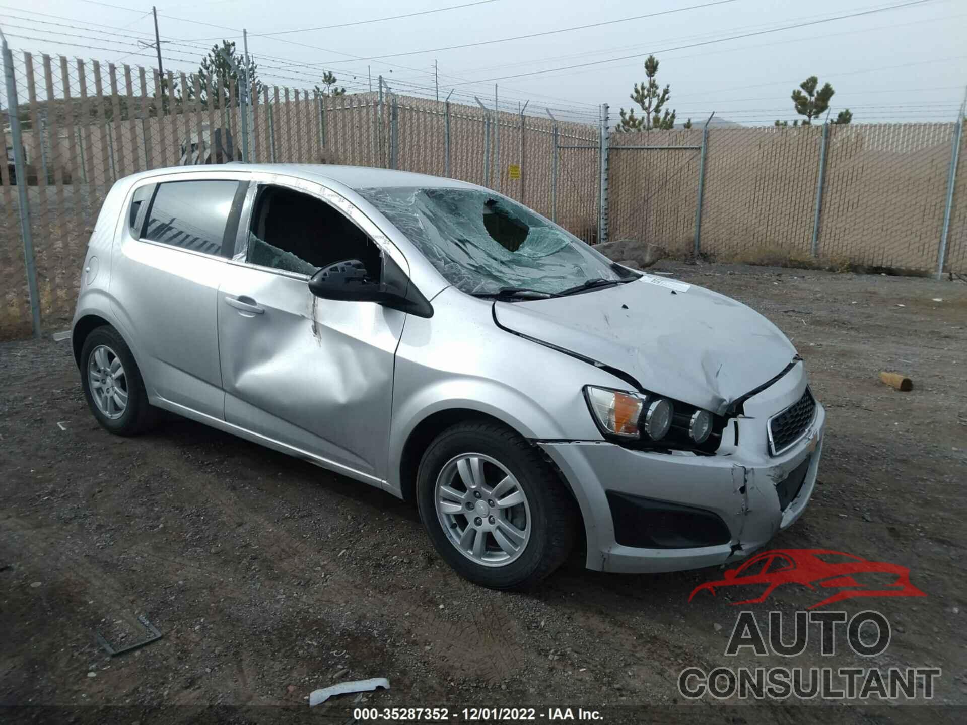 CHEVROLET SONIC 2016 - 1G1JC6SH4G4155809