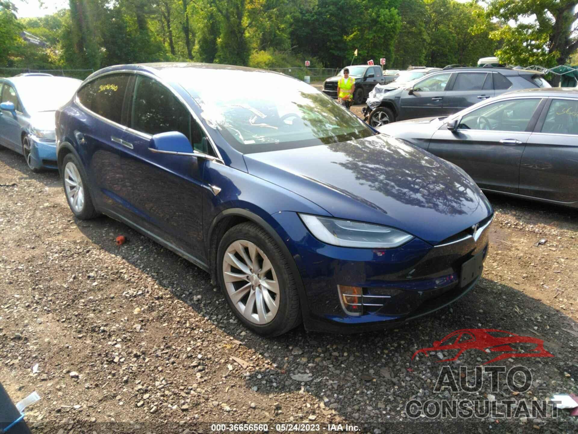 TESLA MODEL X 2019 - 5YJXCAE27KF197095