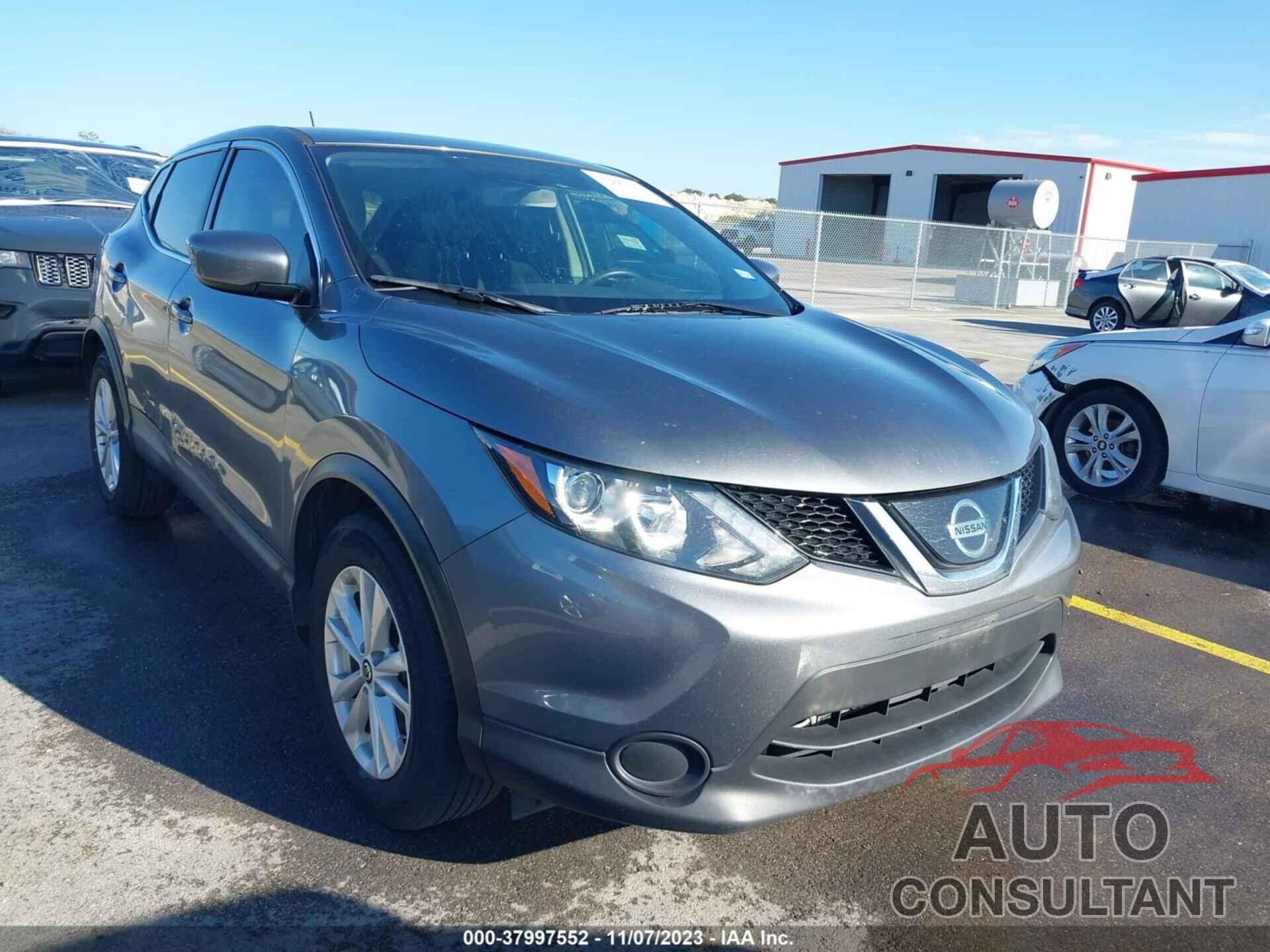 NISSAN ROGUE SPORT 2019 - JN1BJ1CPXKW238915