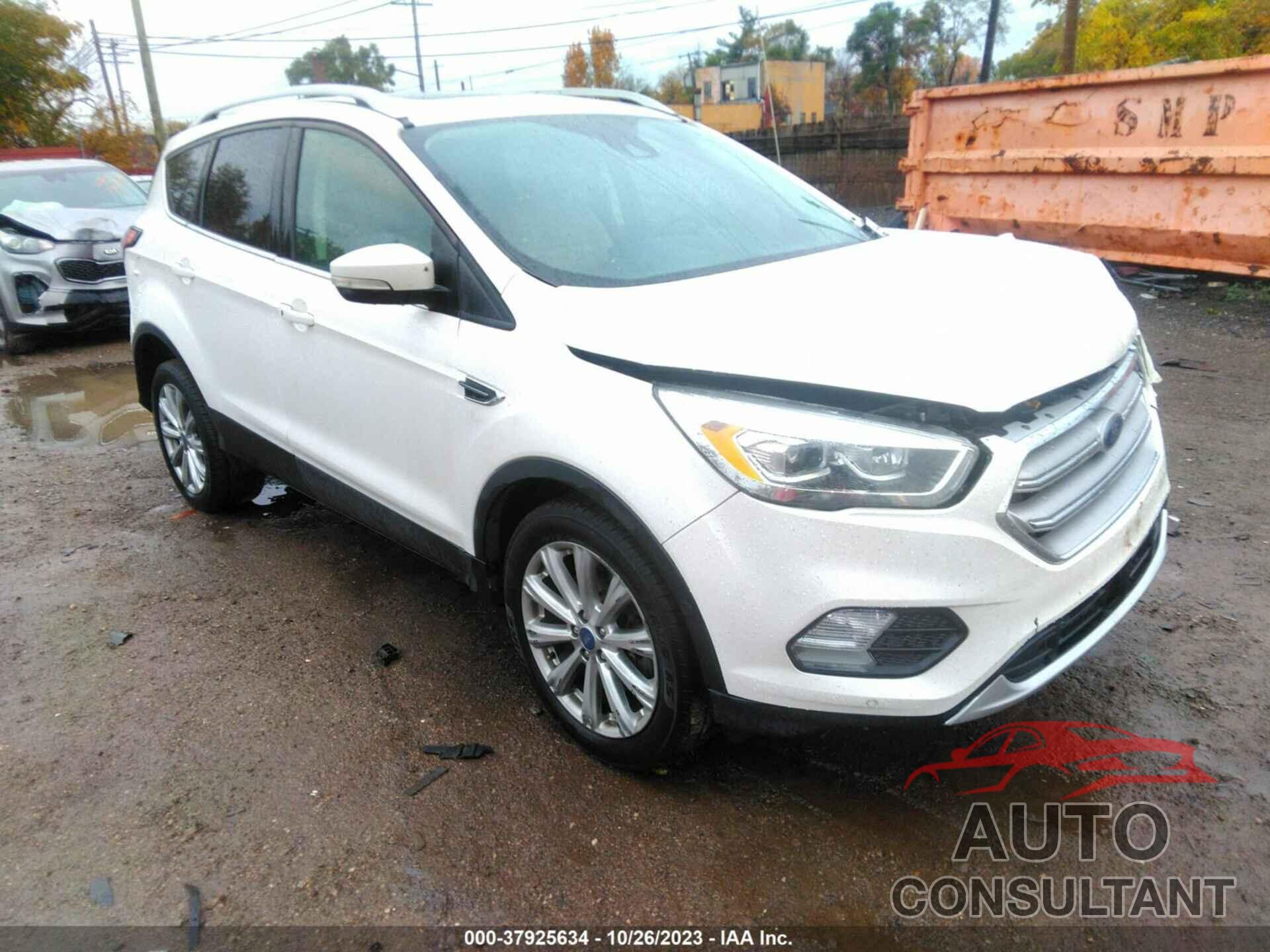 FORD ESCAPE 2018 - 1FMCU9J90JUA94793