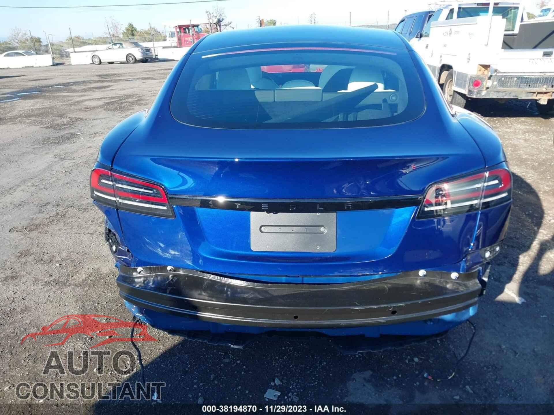 TESLA MODEL S 2023 - 5YJSA1E5XPF522811