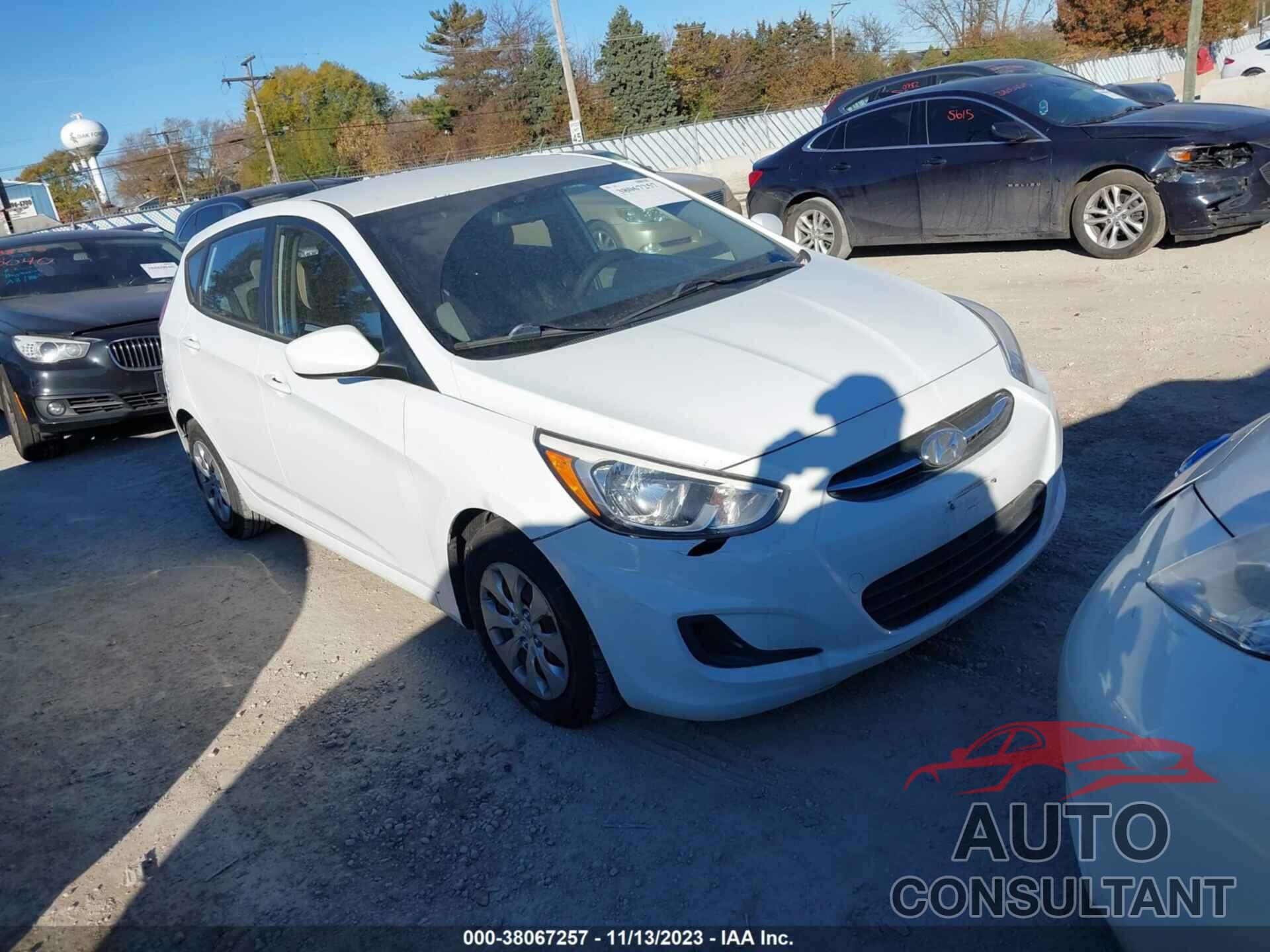 HYUNDAI ACCENT 2015 - KMHCT5AE7FU218980