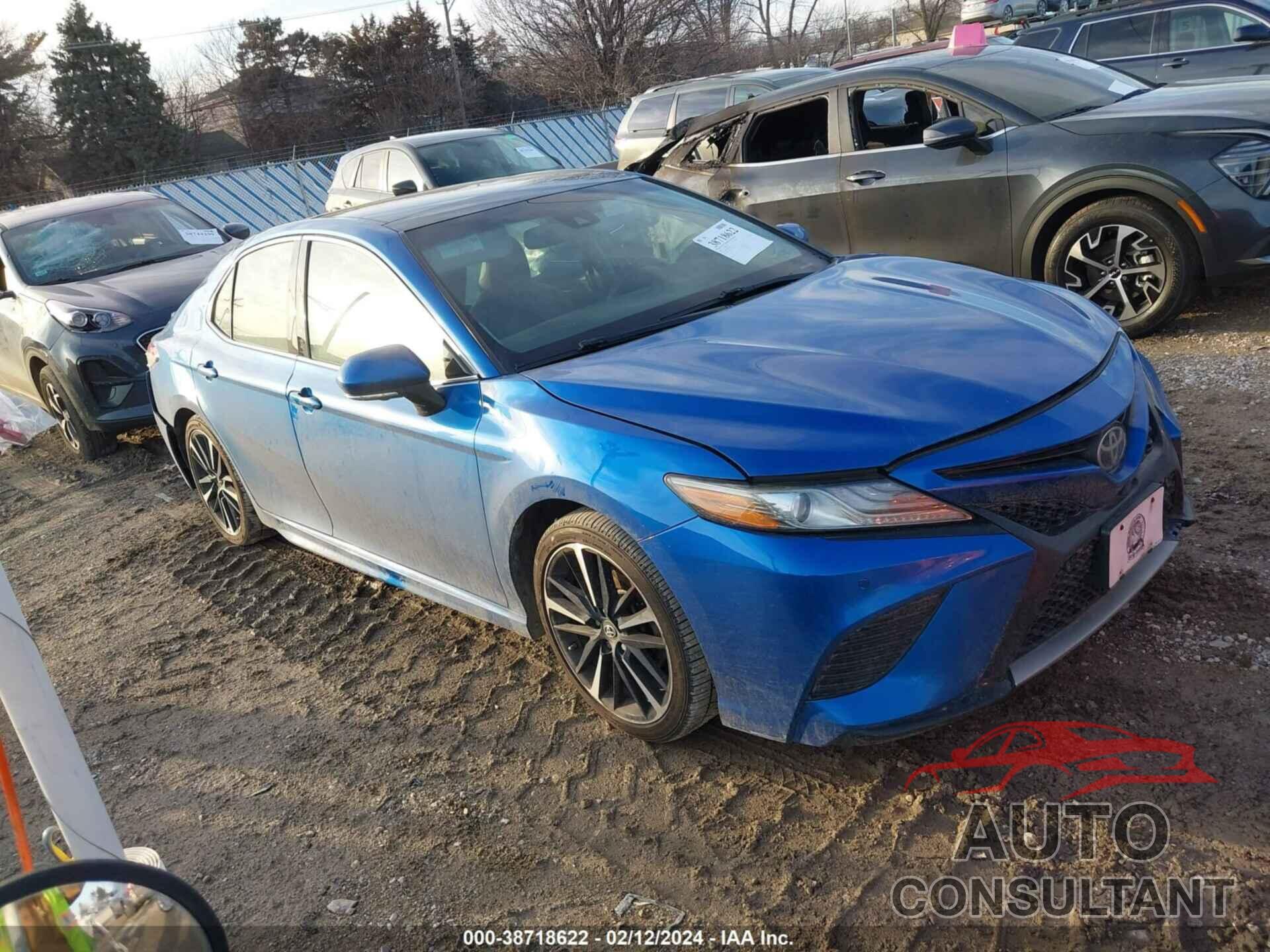 TOYOTA CAMRY 2018 - 4T1B61HK2JU031341