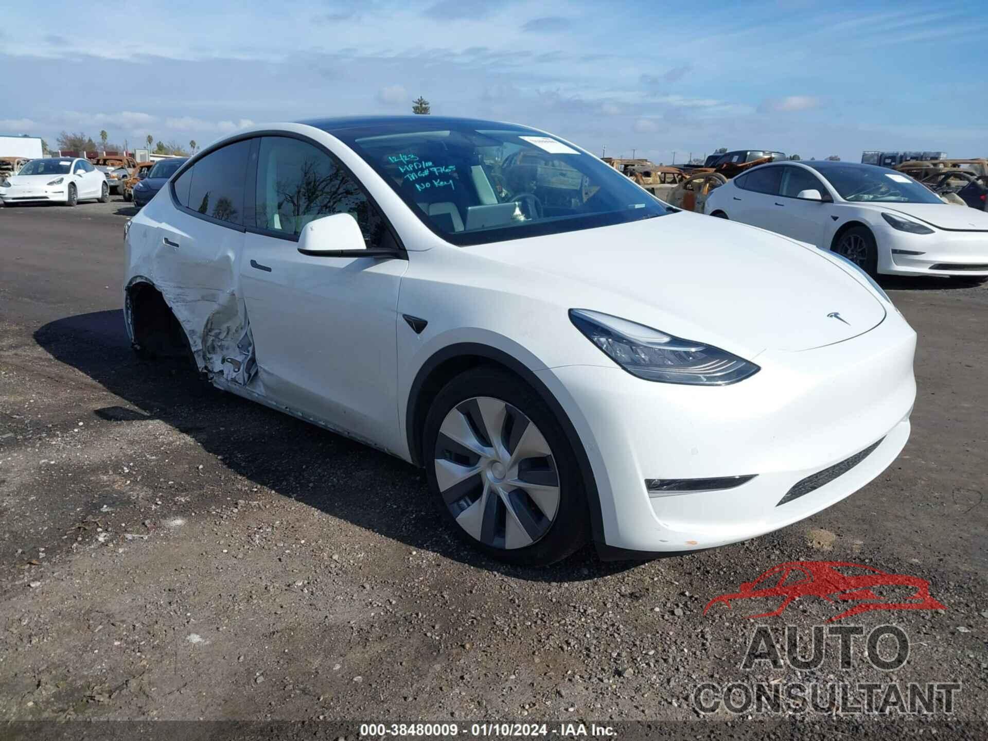 TESLA MODEL Y 2021 - 5YJYGAEE4MF301354