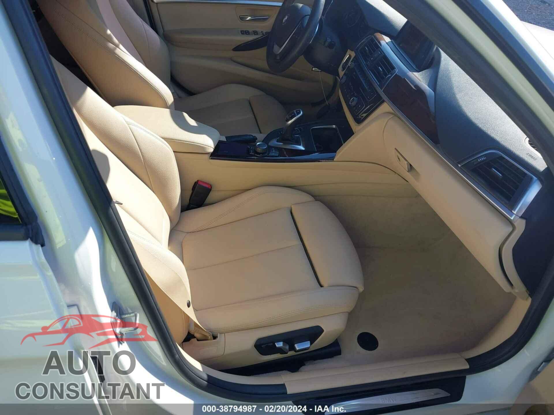 BMW 328I 2016 - WBA8E9G51GNU28504