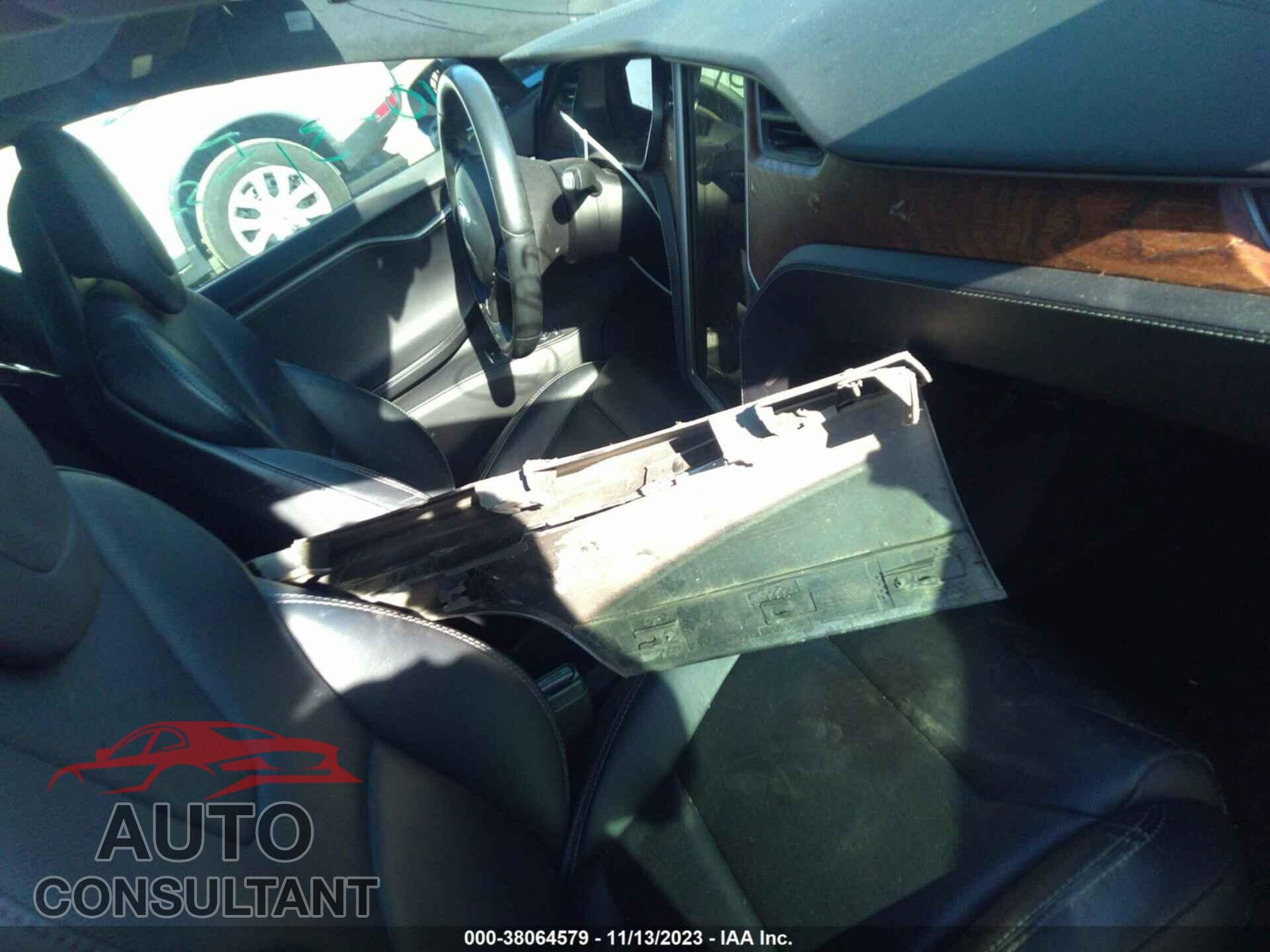 TESLA MODEL S 2018 - 5YJSA1E40JF267570