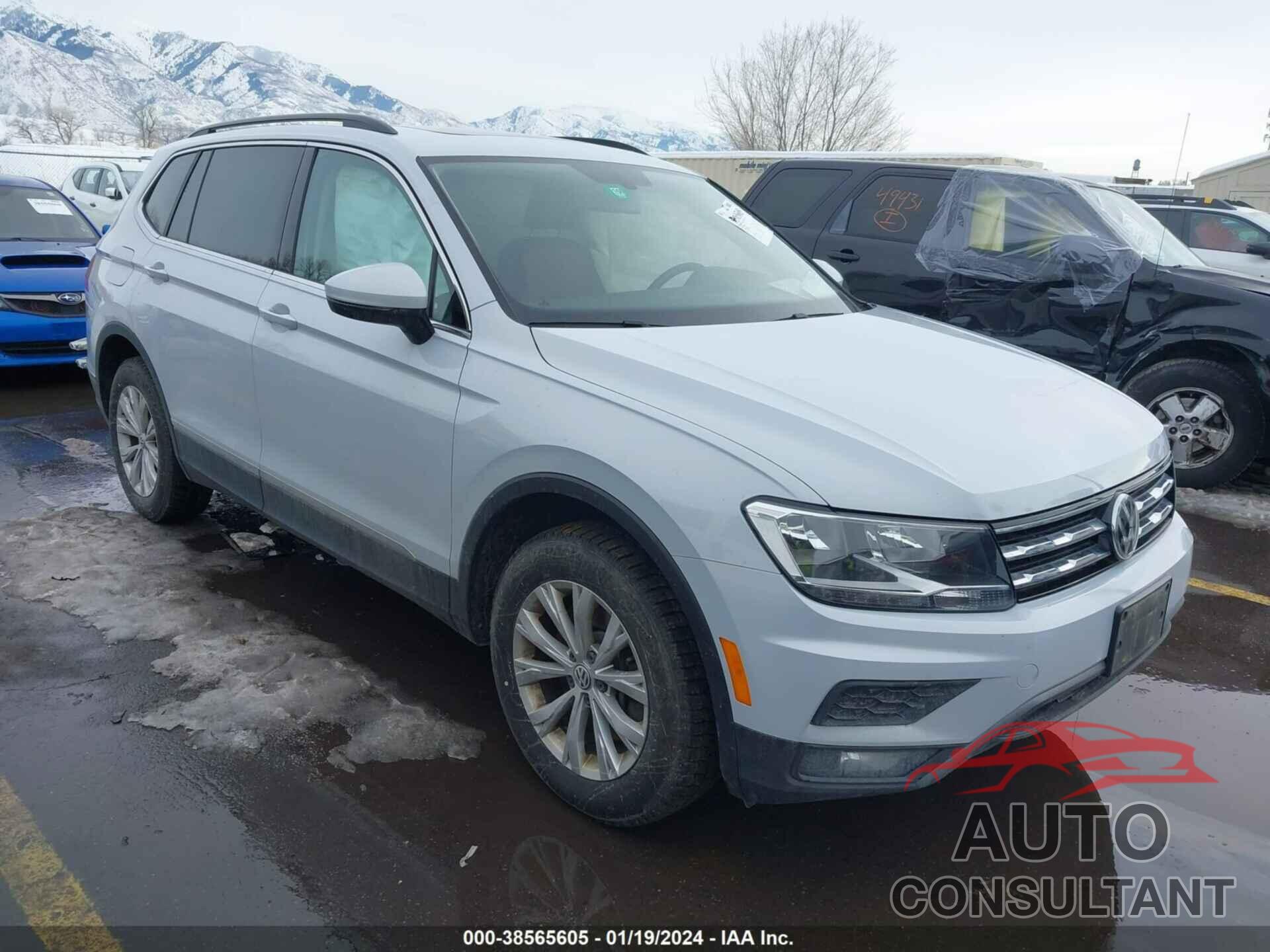 VOLKSWAGEN TIGUAN 2018 - 3VV2B7AX6JM011818