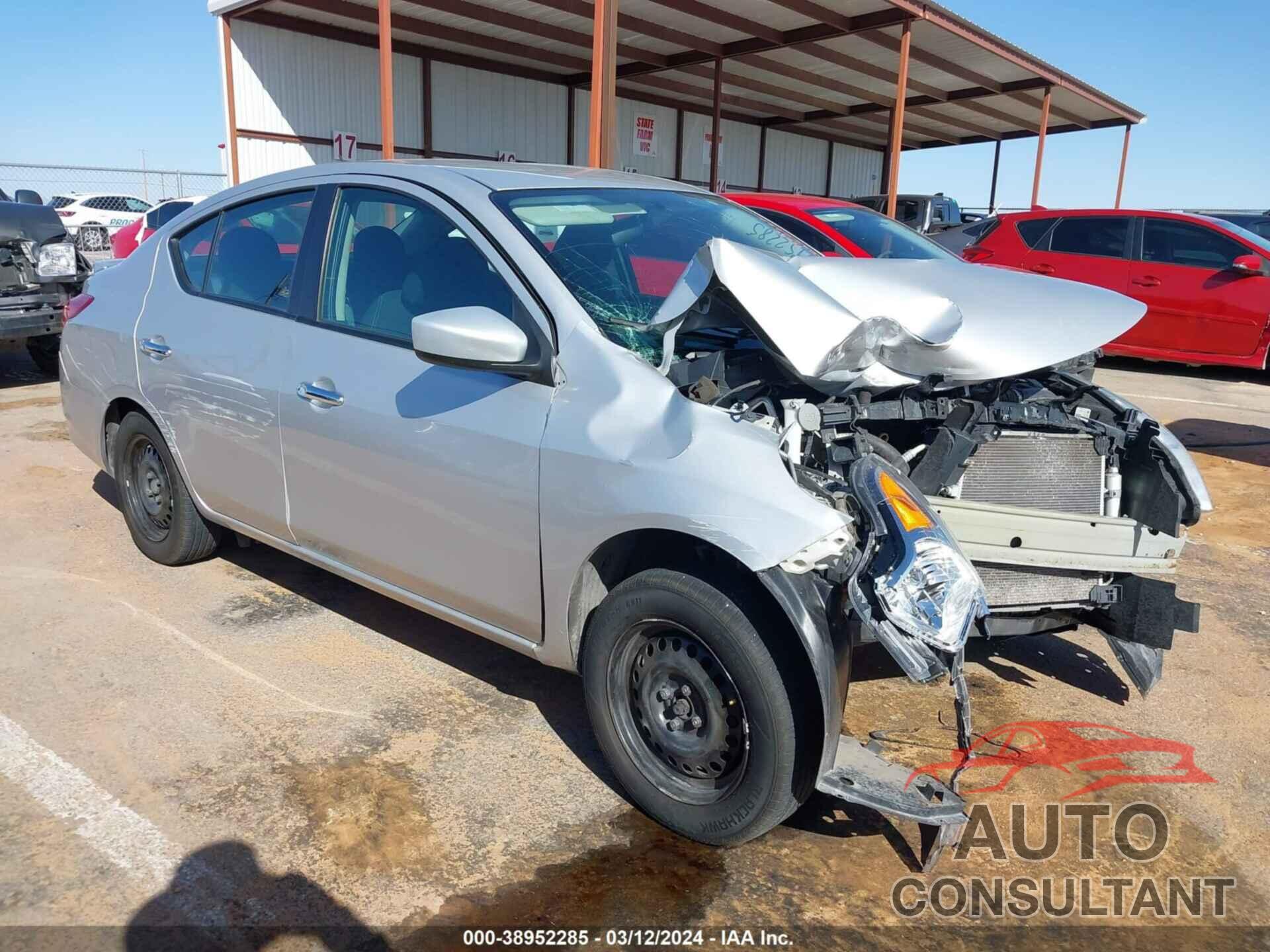 NISSAN VERSA 2019 - 3N1CN7AP0KL869242